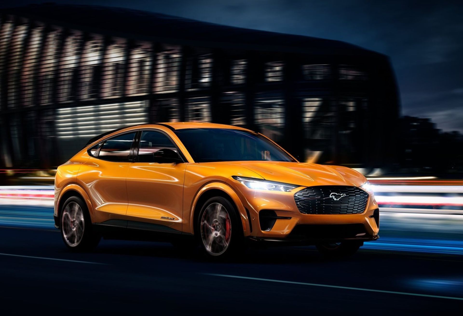 نمای جلو  فورد موستانگ مک‌ای جی تی Ford Mustang  Mach-E GT