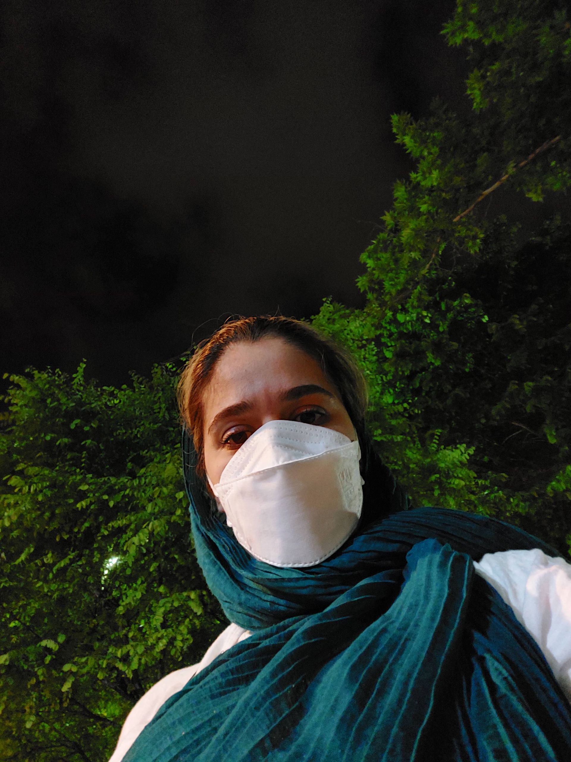 عکس نمونه دوربین سلفی گلکسی A52 - فرناز عرفان از زومیت