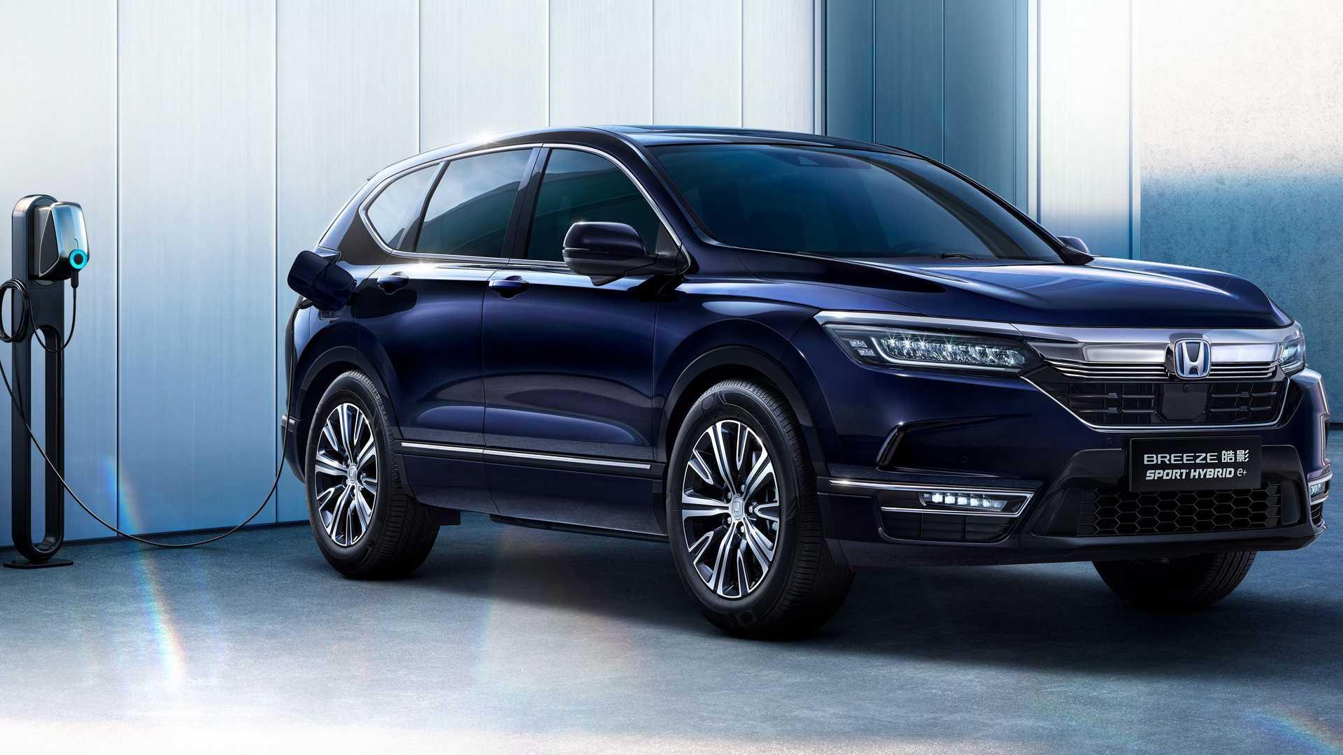 پروتوتایپ شاسی بلند برقی هوندا / Honda SUV E:Prototype Concept در حال شارژ