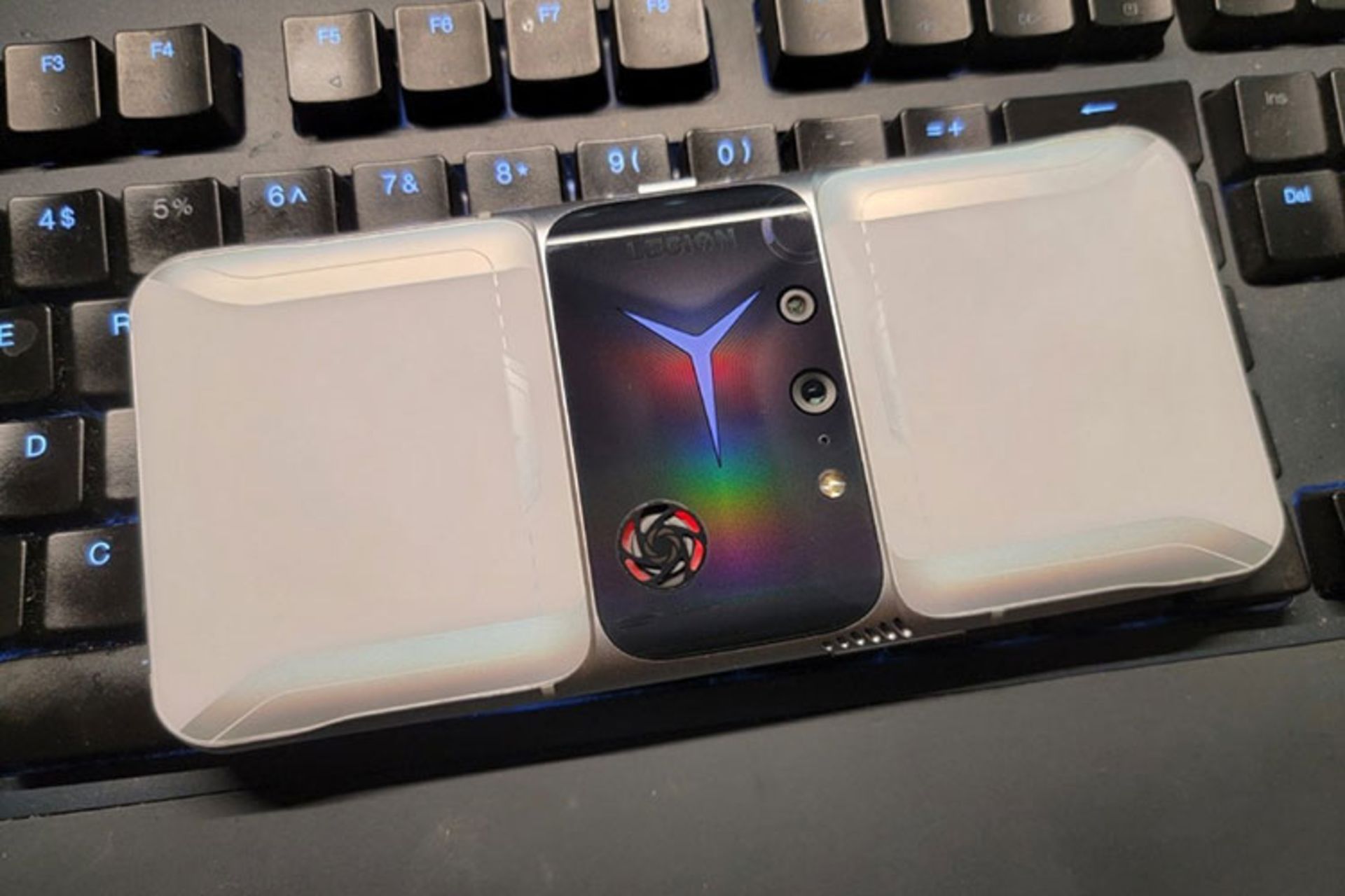 گوشی لیجن ۲ پرو