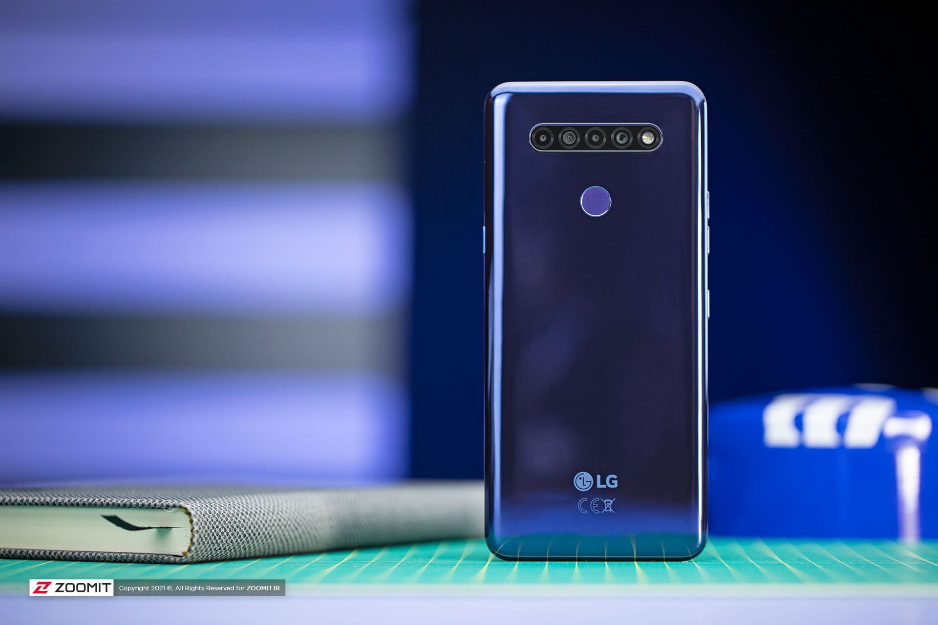 بررسی ال جی K51S - عکس هنری از پشت گوشی دوربین حسگر اثر انگشت