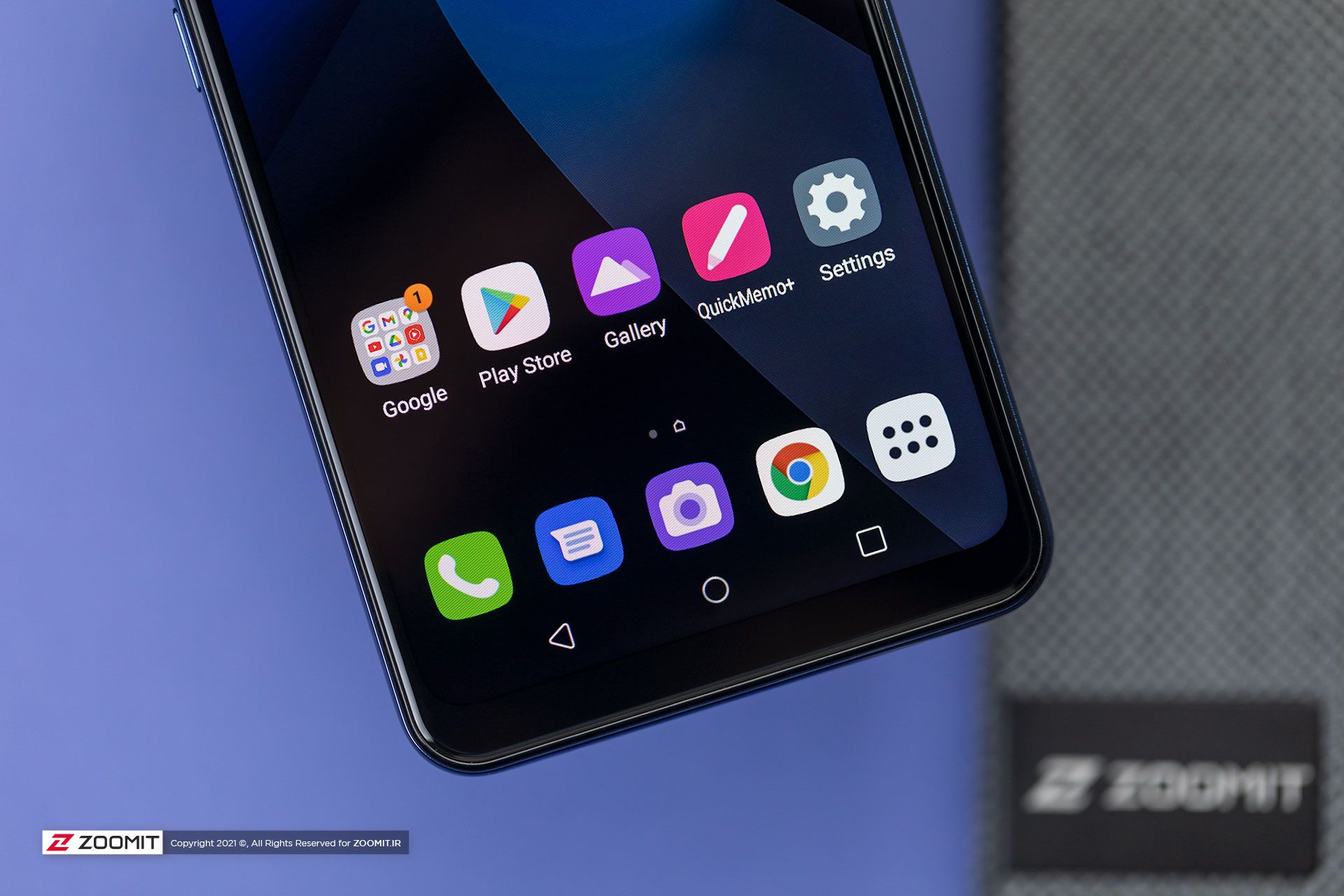 بررسی ال جی K51S - نمایشگر و حاشیه پایین نمایشگر