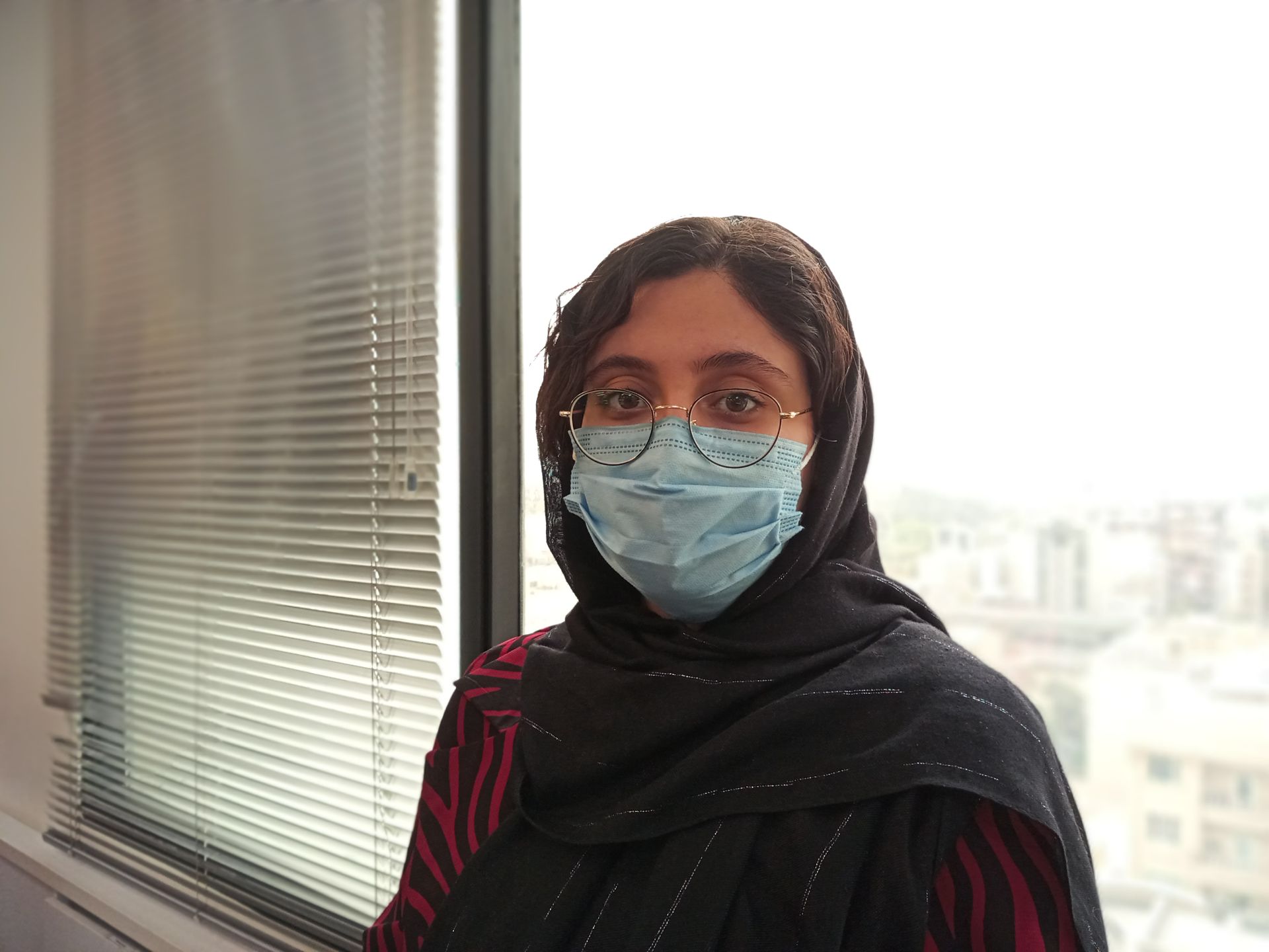 نمونه عکس دوربین سلفی ال جی K51S - محدثه سلطان‌زاده