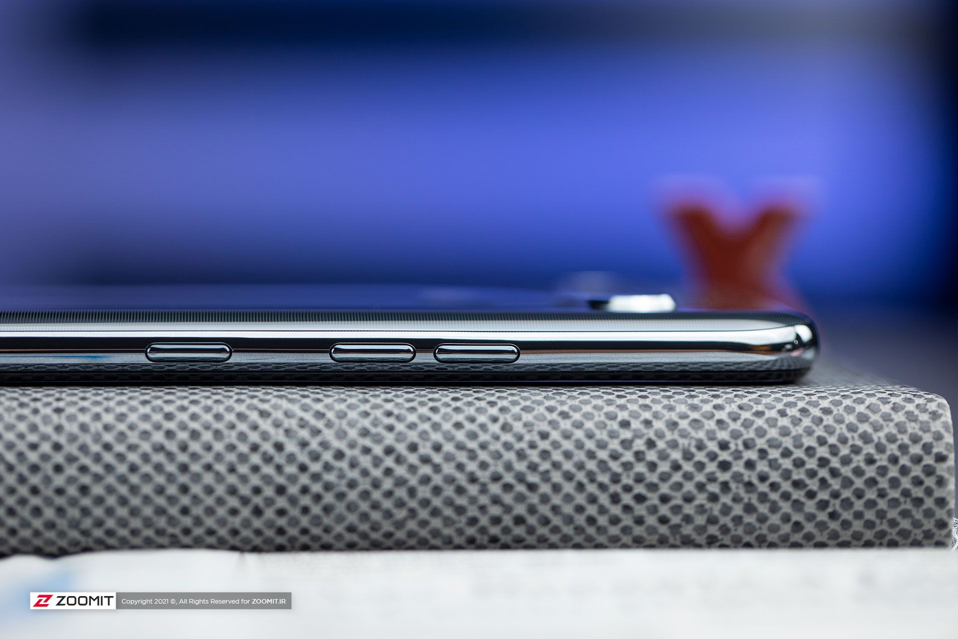 کلید کنترل صدا و گوگل اسیستنت روی گوشی ال جی K61