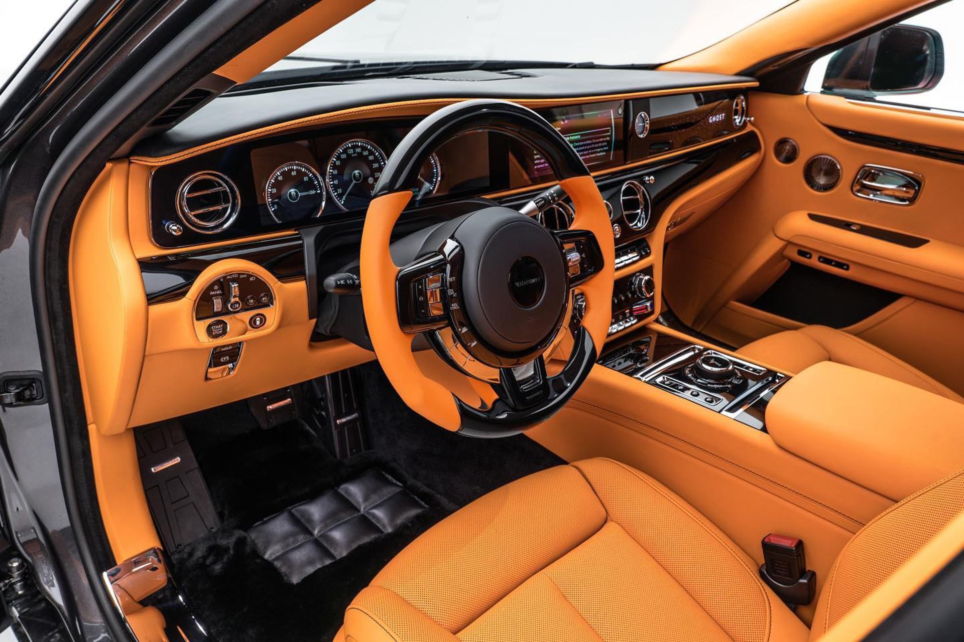 نمای داخلی رولزرویس گوست منصوری Mansory  2021 Rolls-Royce Ghost