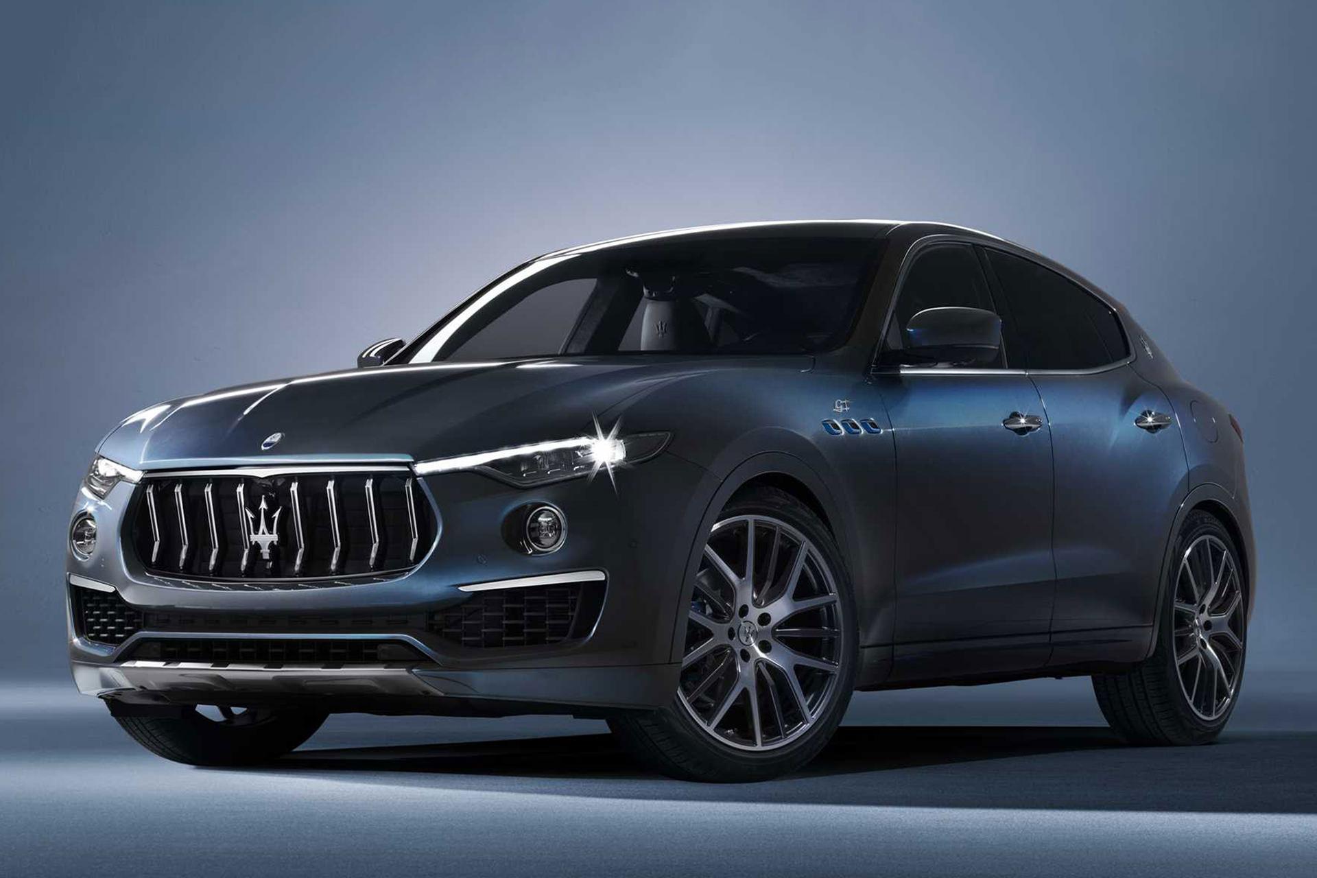 شاسی بلند مازراتی لوانته هیبرید / Maserati Levante Hybrid SUV آبی رنگ