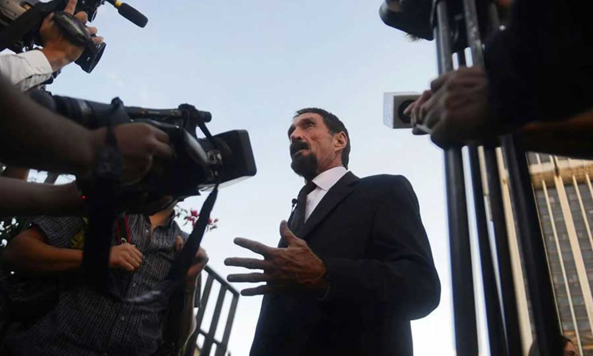 دستگیری جان مک آفی