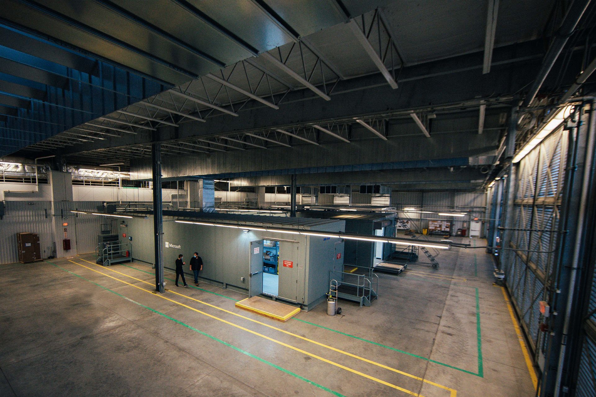 کانتینر ویژه مایکروسافت برای سیستم خنک کننده سرور در مایع