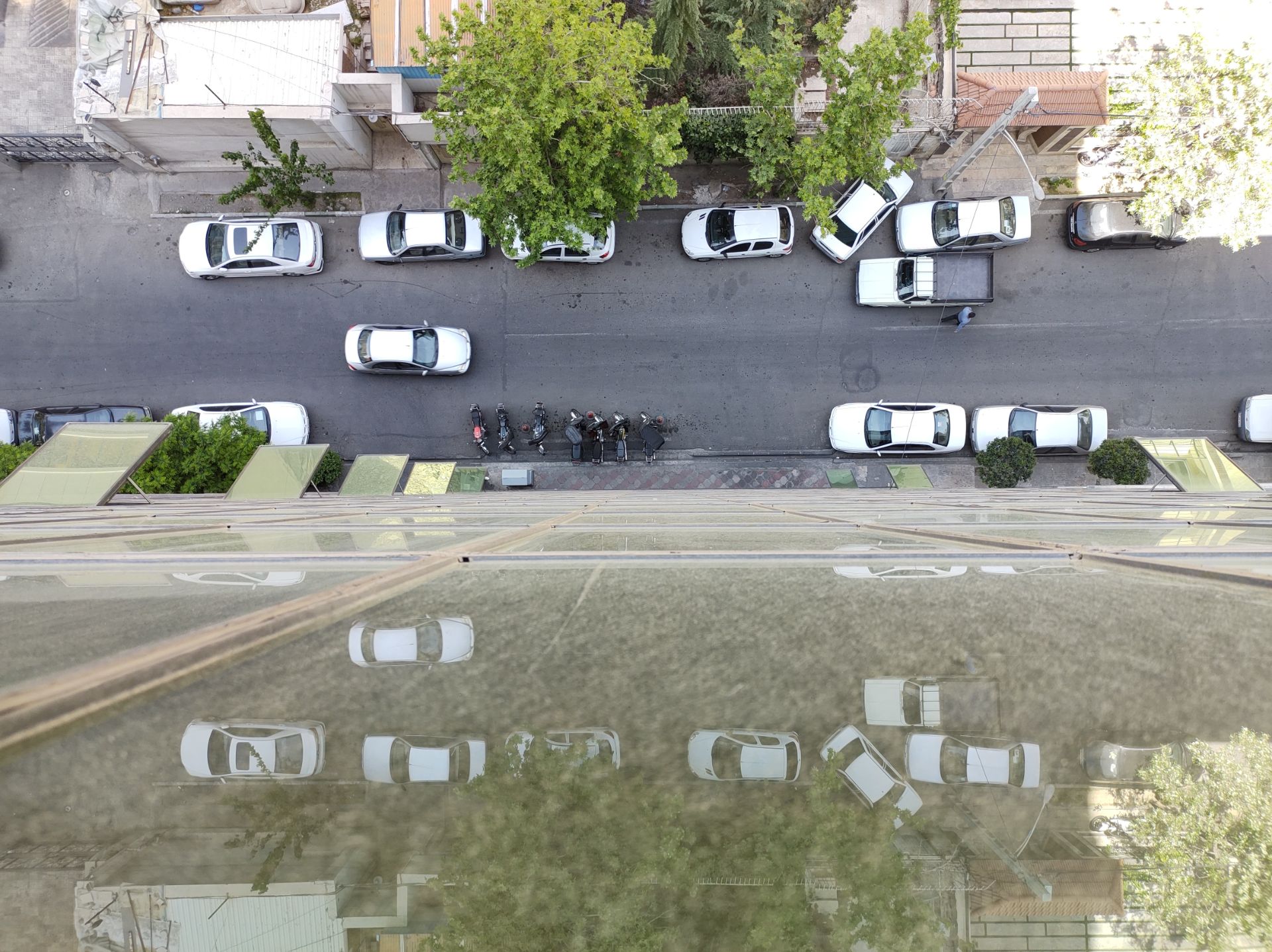 نمونه عکس دوربین اصلی موتورولا موتو جی ۹ پلاس در روز - کوچه آناهیتا