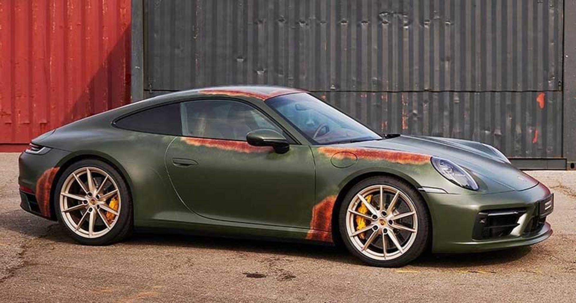 دروغ اول آوریل: رنگ پتینه‌ی پورشه 