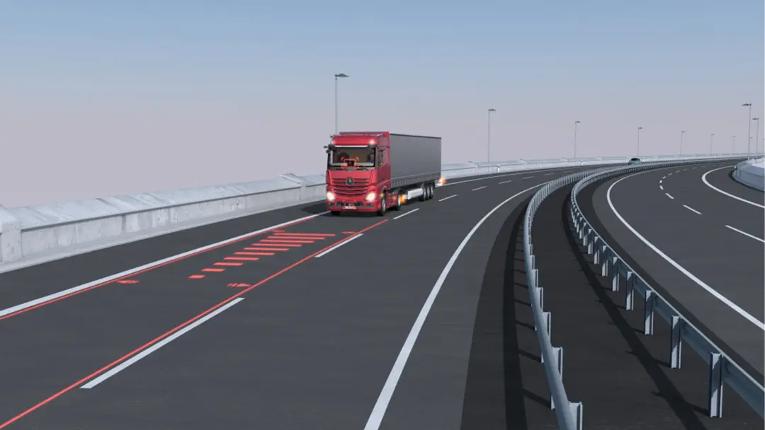 کامیون مرسدس بنز آکتروس / Mercedes-Benz Actros Truck قرمز رنگ در اتوبان