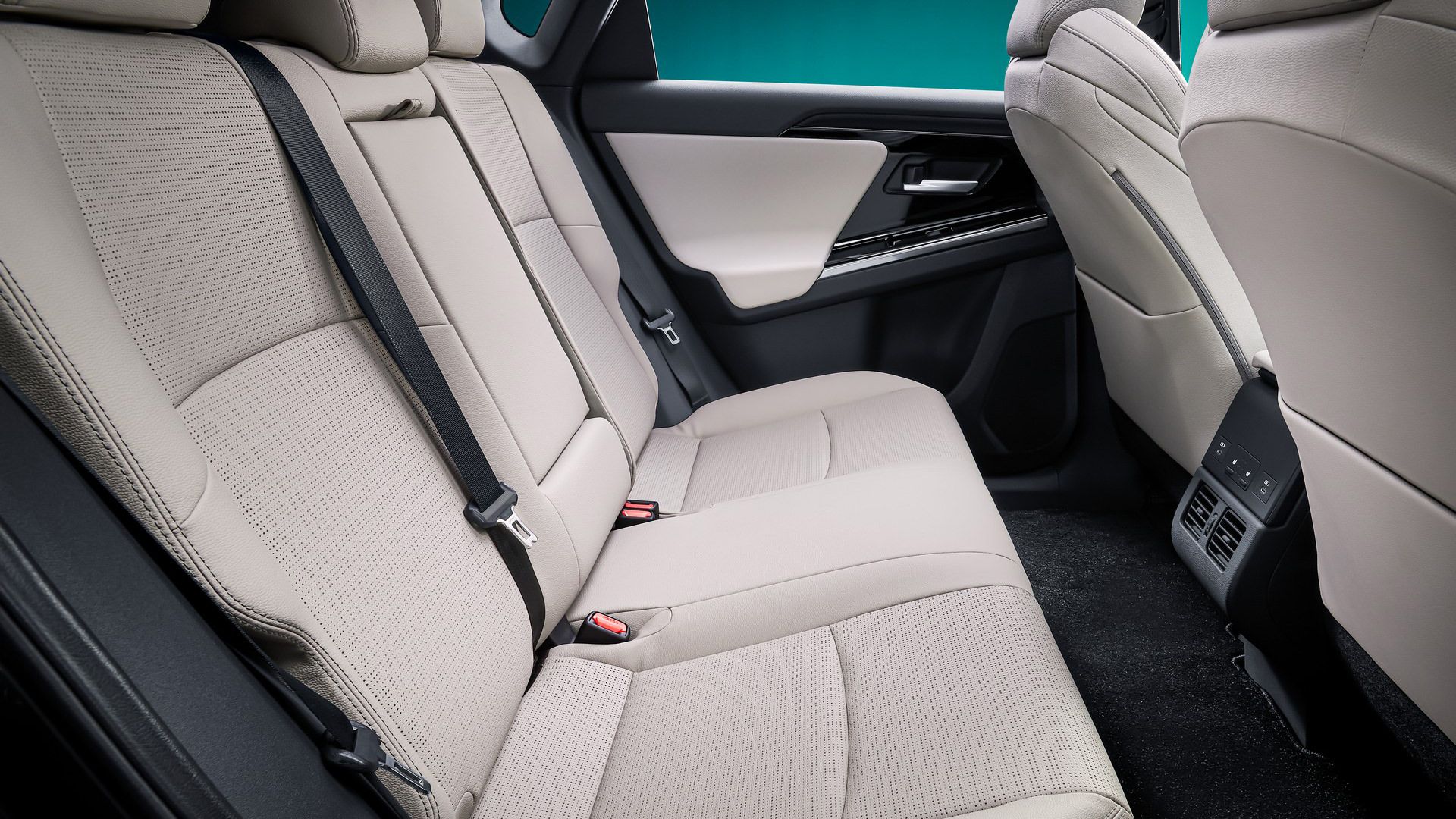 صندلی عقب کراس اور مفهومی تویوتا / Toyota bZ4X Concept