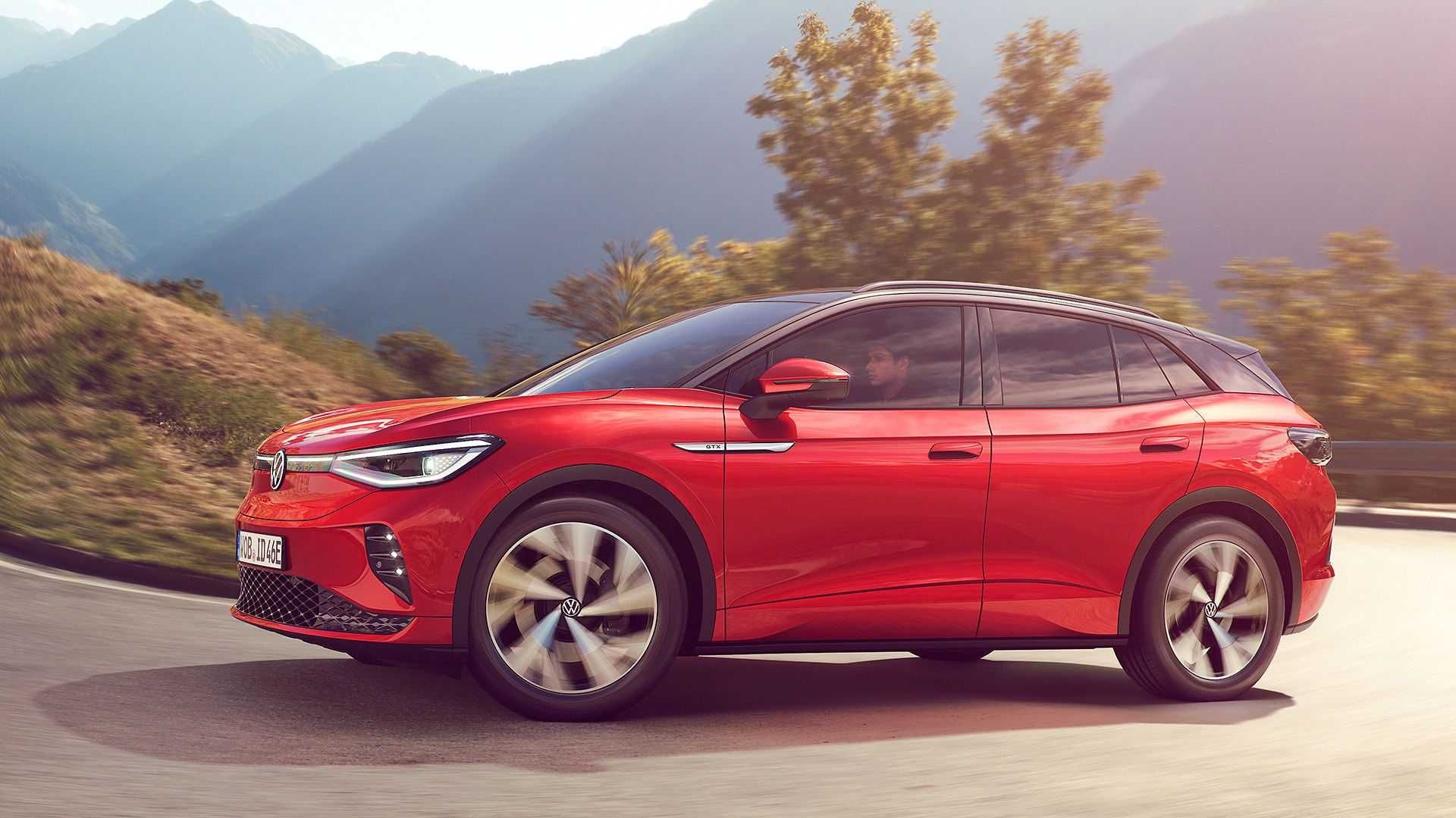 نمای جانبی شاسی بلند برقی فولکس واگن Volkswagen ID.4 GTX 