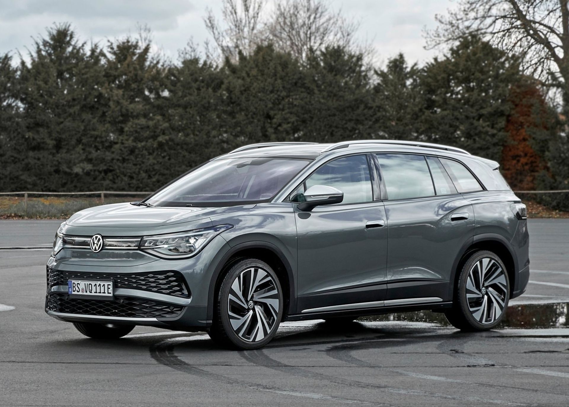 نمای سه رخ فولکس واگن آی‌دی 6 Volkswagen ID.6 
