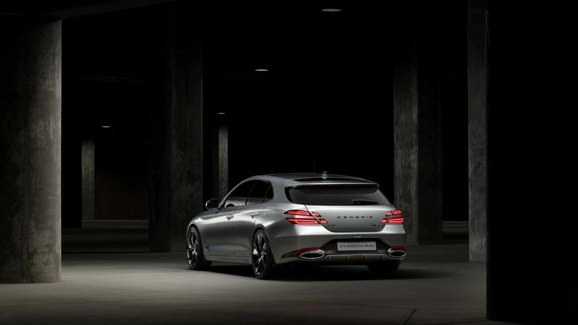 نمای سه چهارم عقب جنسیس جی 7-شوتینگ بریک / Genesis G70 Shooting Brake خاکستری رنگ