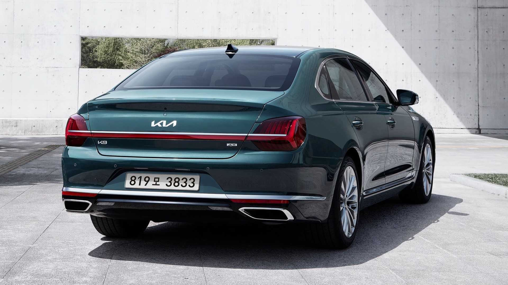 نمای پشت KIA K9/K900 سدان لوکس کیا