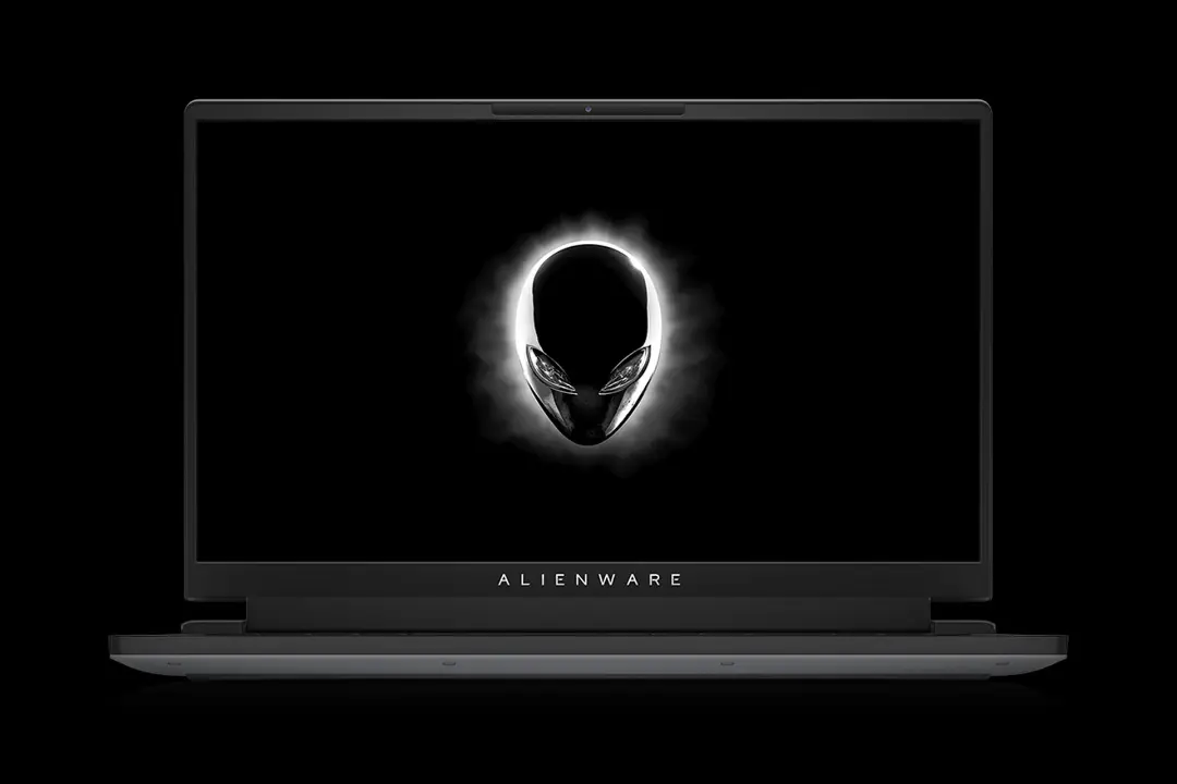 لپ تاپ Alienware m15 R6 الین ور از نمای جلو
