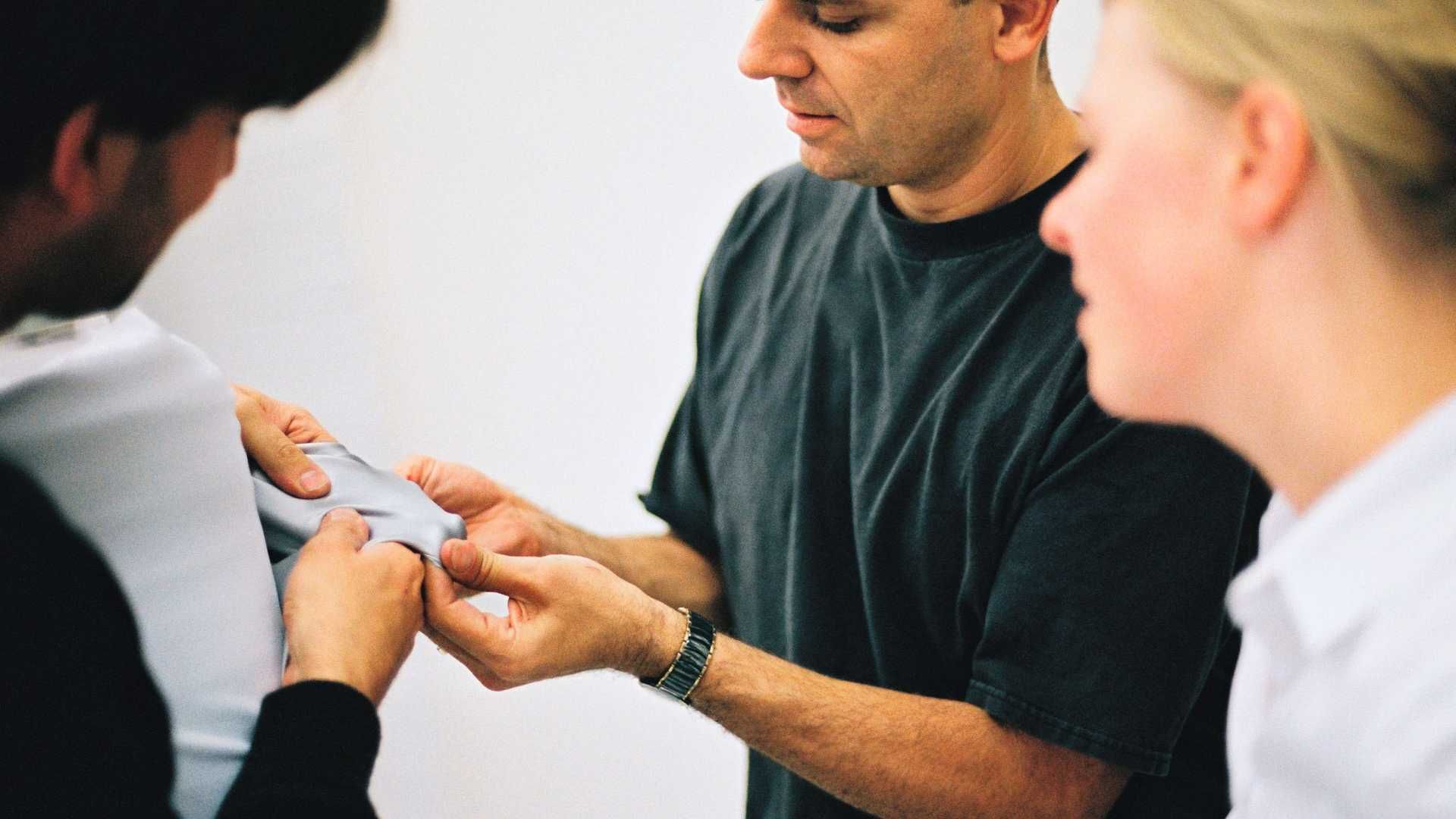 استفاده مهندسان بی ام و از پارچه برای بدنه خودرو