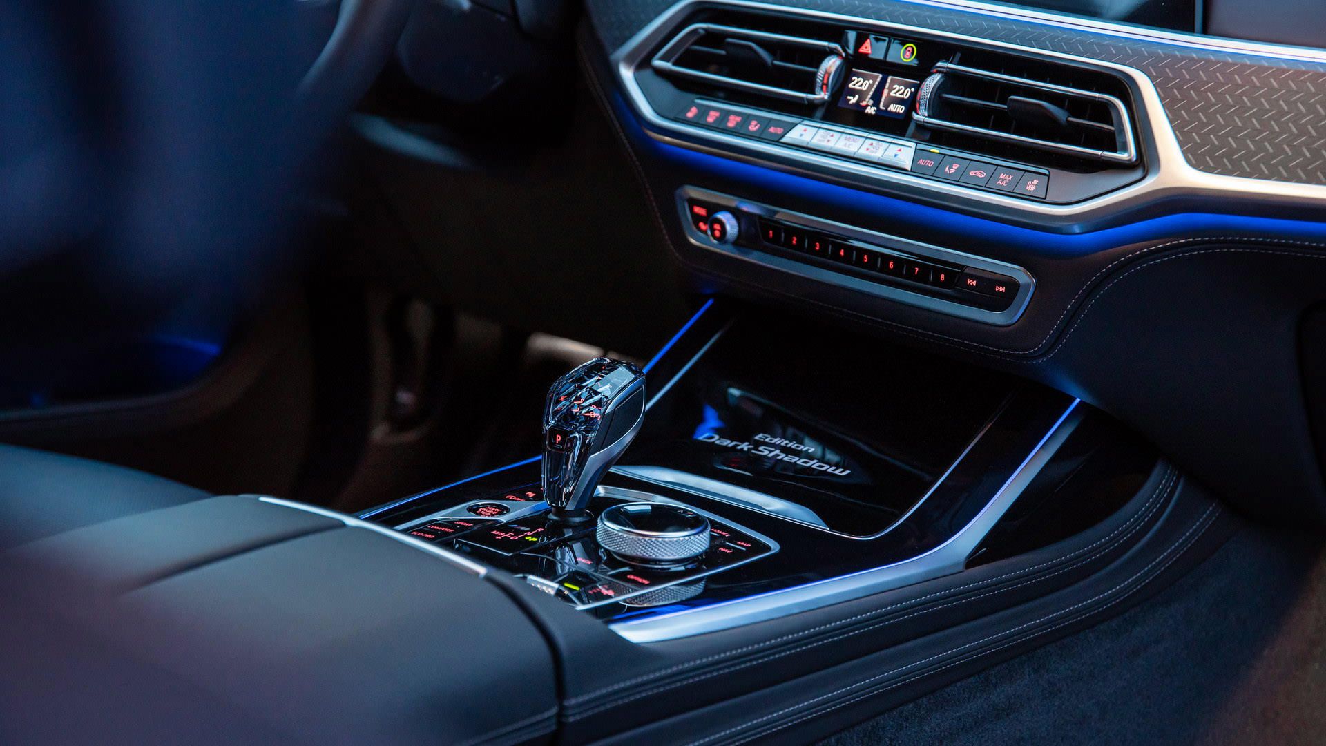 کنسول مرکزی خودرو شاسی بلند بی ام و ایکس 7 تیونینگ داهلر / Dahler BMW X7 SUV