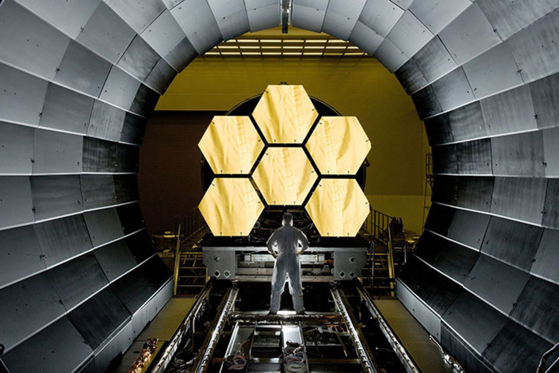 تلسکوپ جیمز وب برای رصد ماده‌ی تاریک