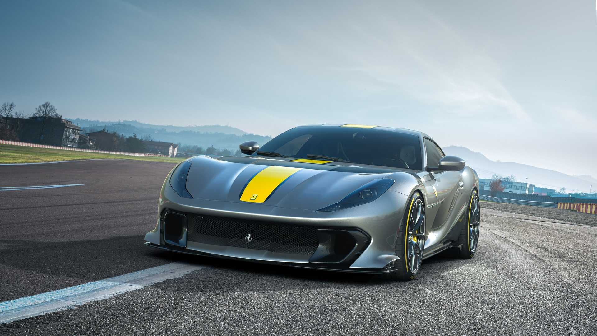 Ferrari 812 Competizione  فراری 812 کامپتزیونه نمای روبرو