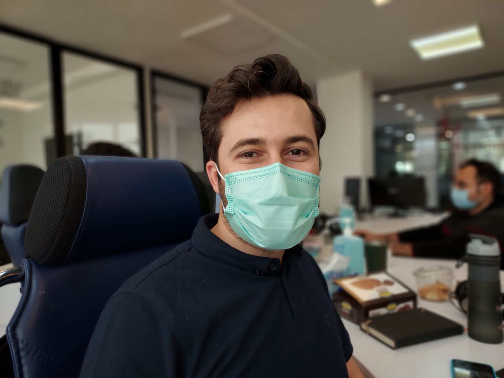 عکس نمونه پرتره گلکسی A42 سامسونگ - امیر سواری از زومیت