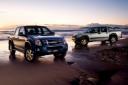 خودرو ایسوزو دی مکس آبی و نقره ای  Isuzu D-Max