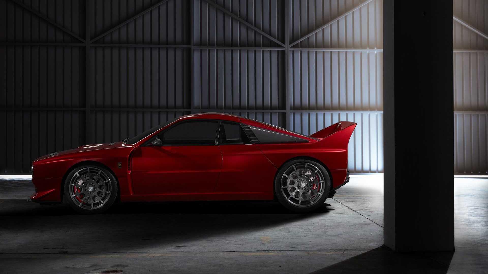 نمای جانبی کیمرا ایوو 37 لانچیا 037 / Kimera EVO37 Lancia 037 قرمز رنگ