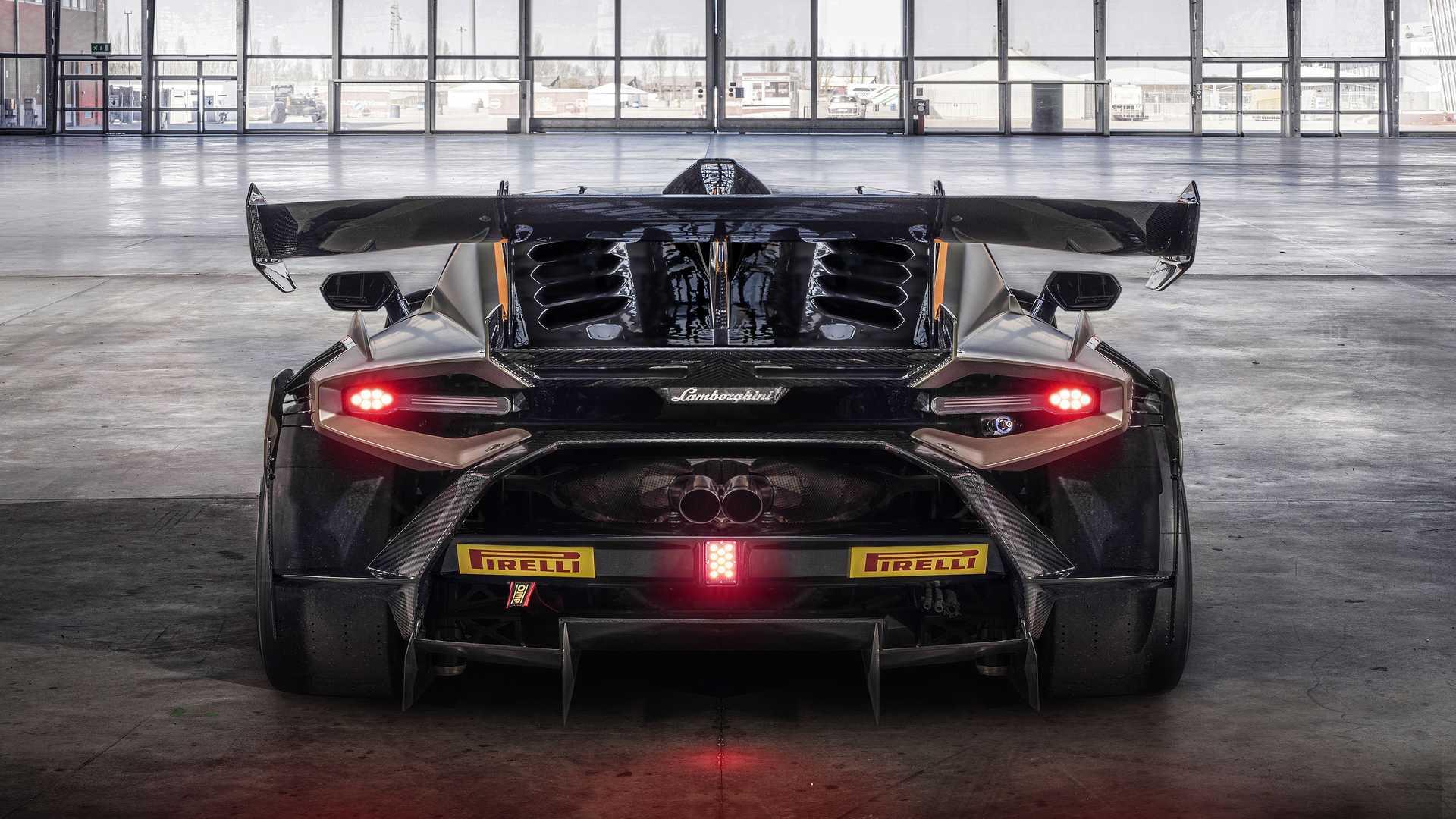 نمای عقب سوپراسپرت لامبورگینی هوراکان سوپر تروفئو اوو2 / Lamborghini Huracan Super Trofeo EVO2