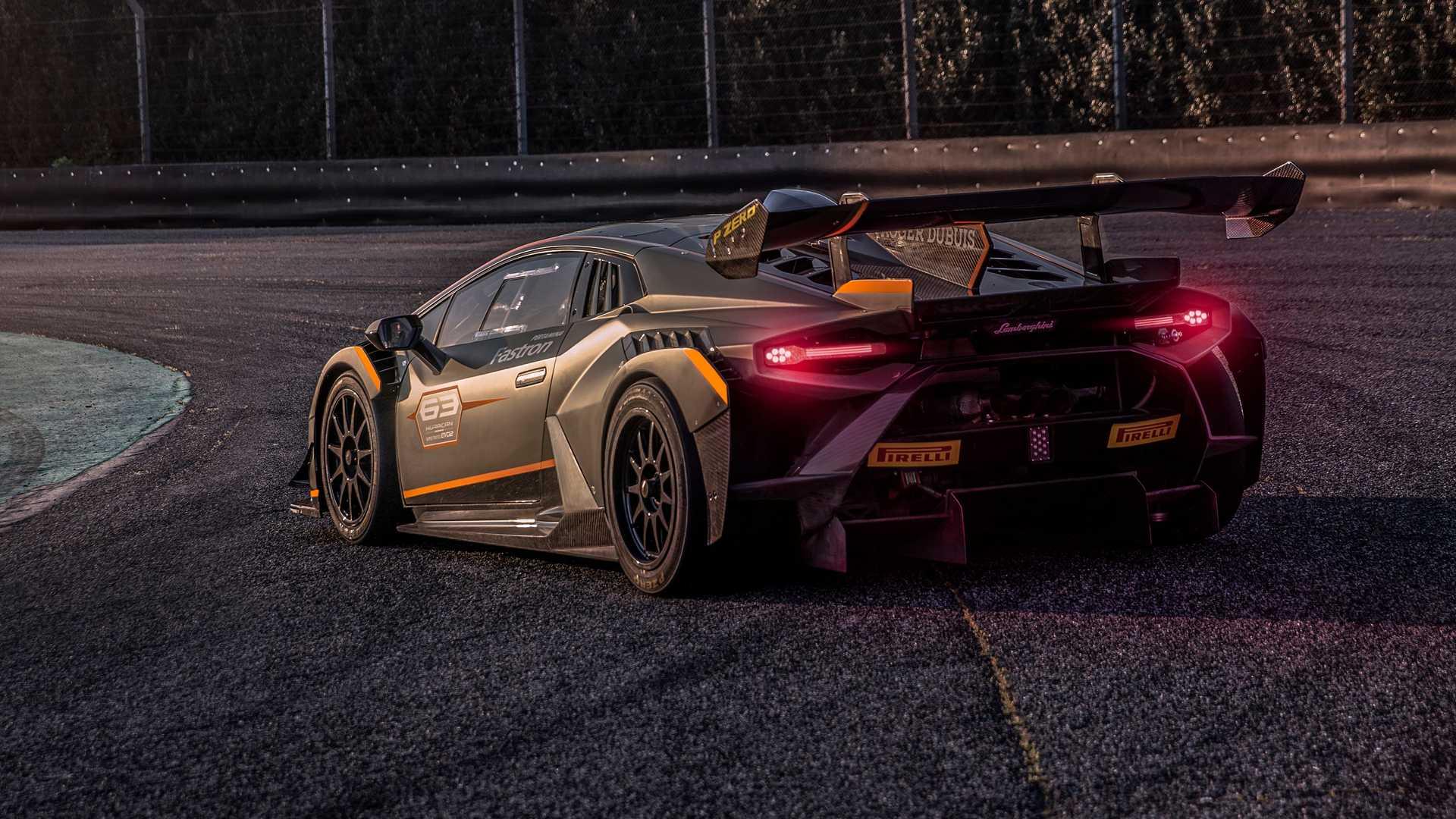 چراغ عقب سوپراسپرت لامبورگینی هوراکان سوپر تروفئو اوو2 / Lamborghini Huracan Super Trofeo EVO2