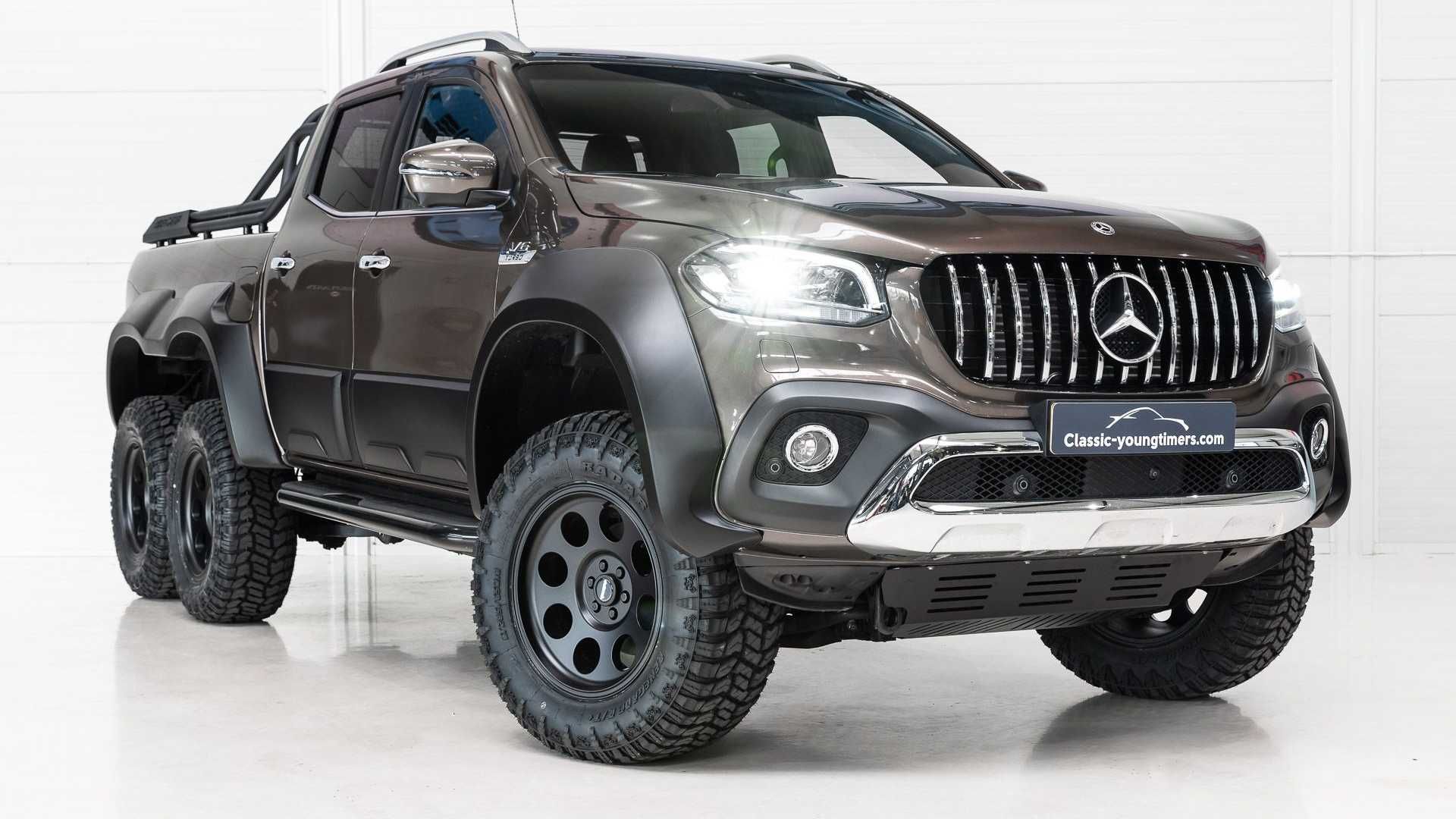 نمای سه چهارم وانت پیکاپ 6 چرخ مرسدس بنز X کلاس / Mercedes X-Class Six-Wheeler قهوه ای رنگ