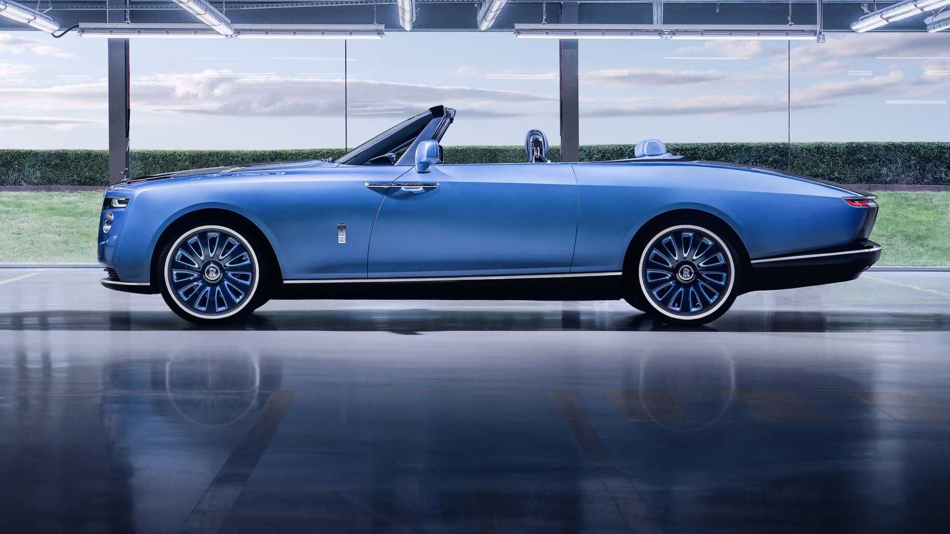 خودروی رولزرویس بوت تیل / Rolls-Royce Boat Tail آبی رنگ