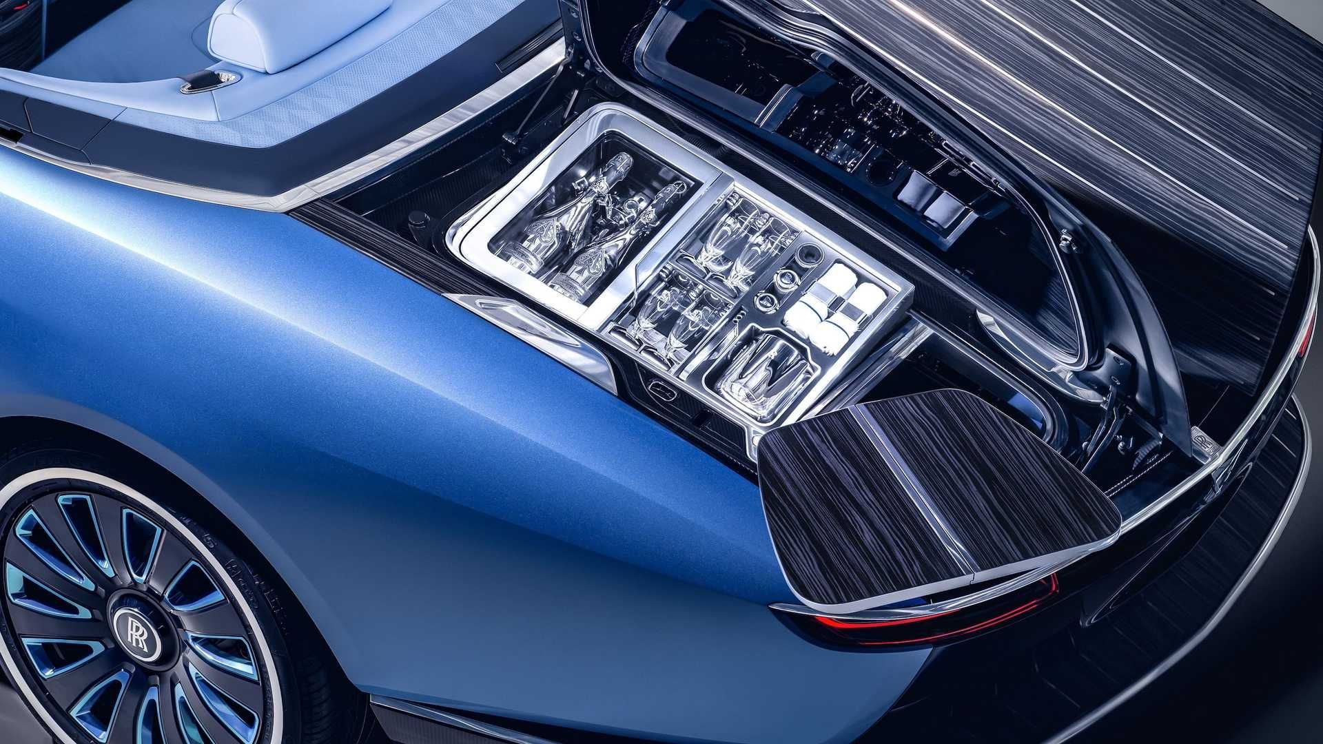 صندوق عقب رولزرویس بوت تیل / Rolls-Royce Boat Tail آبی رنگ