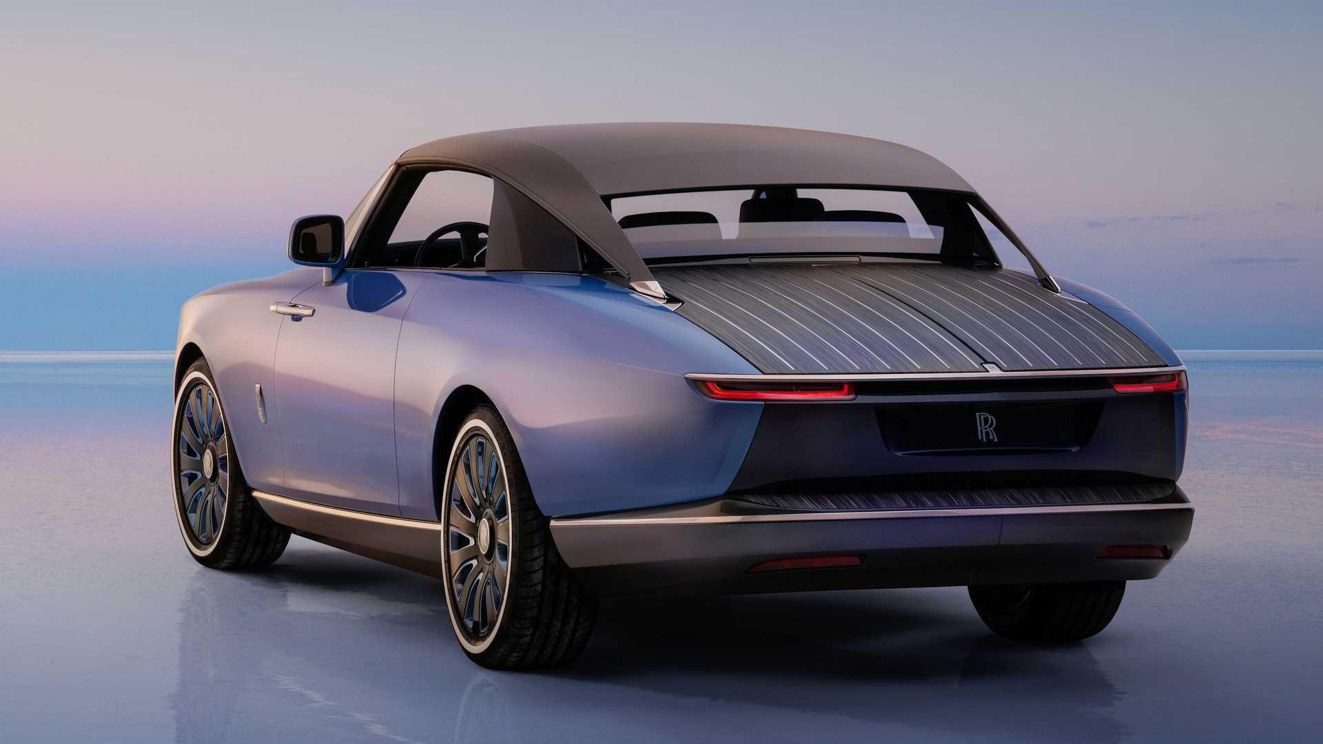 نمای عقب رولزرویس بوت تیل / Rolls-Royce Boat Tail آبی رنگ