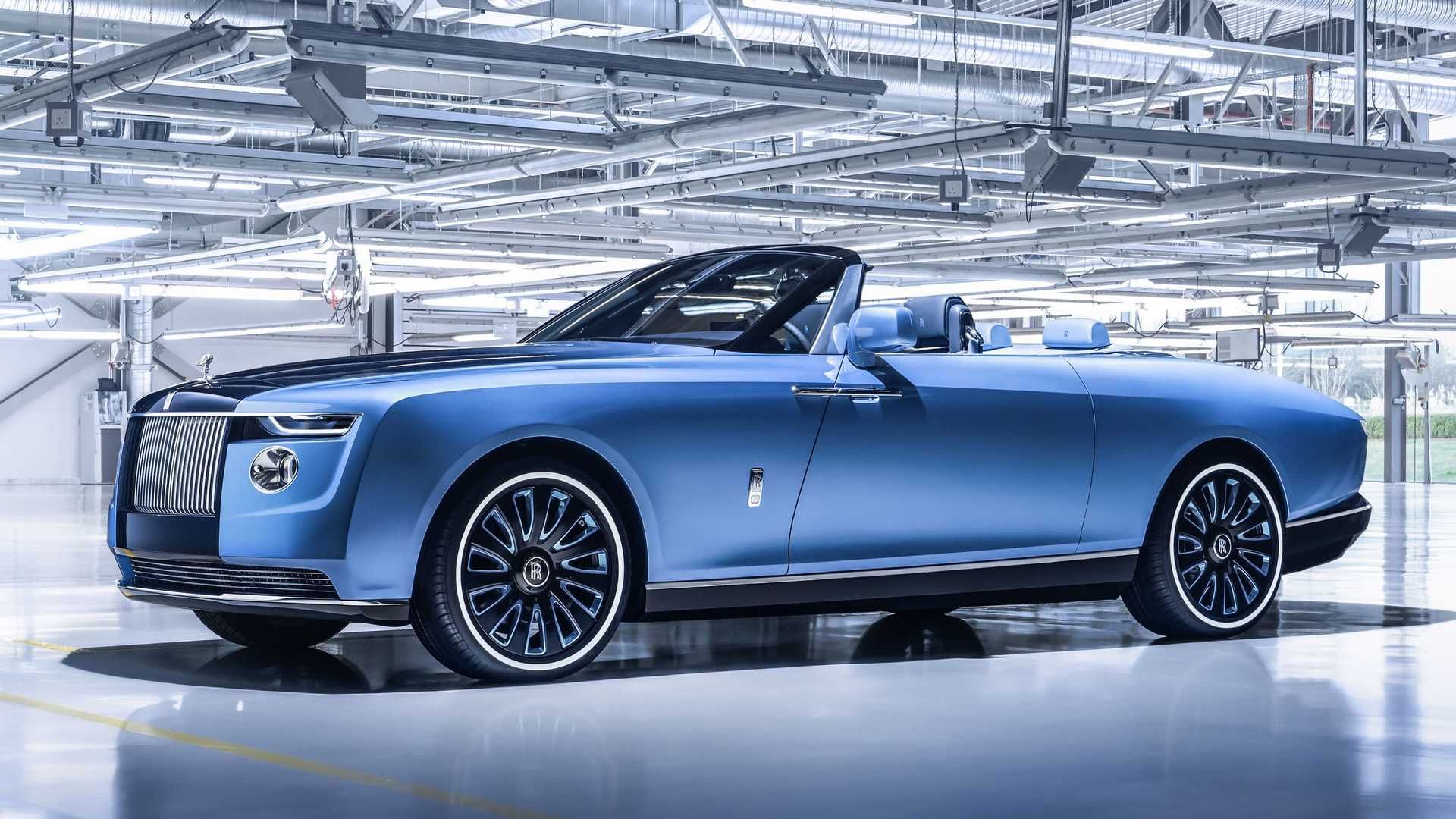 نمای سه چهارم جلو رولزرویس بوت تیل / Rolls-Royce Boat Tail آبی رنگ