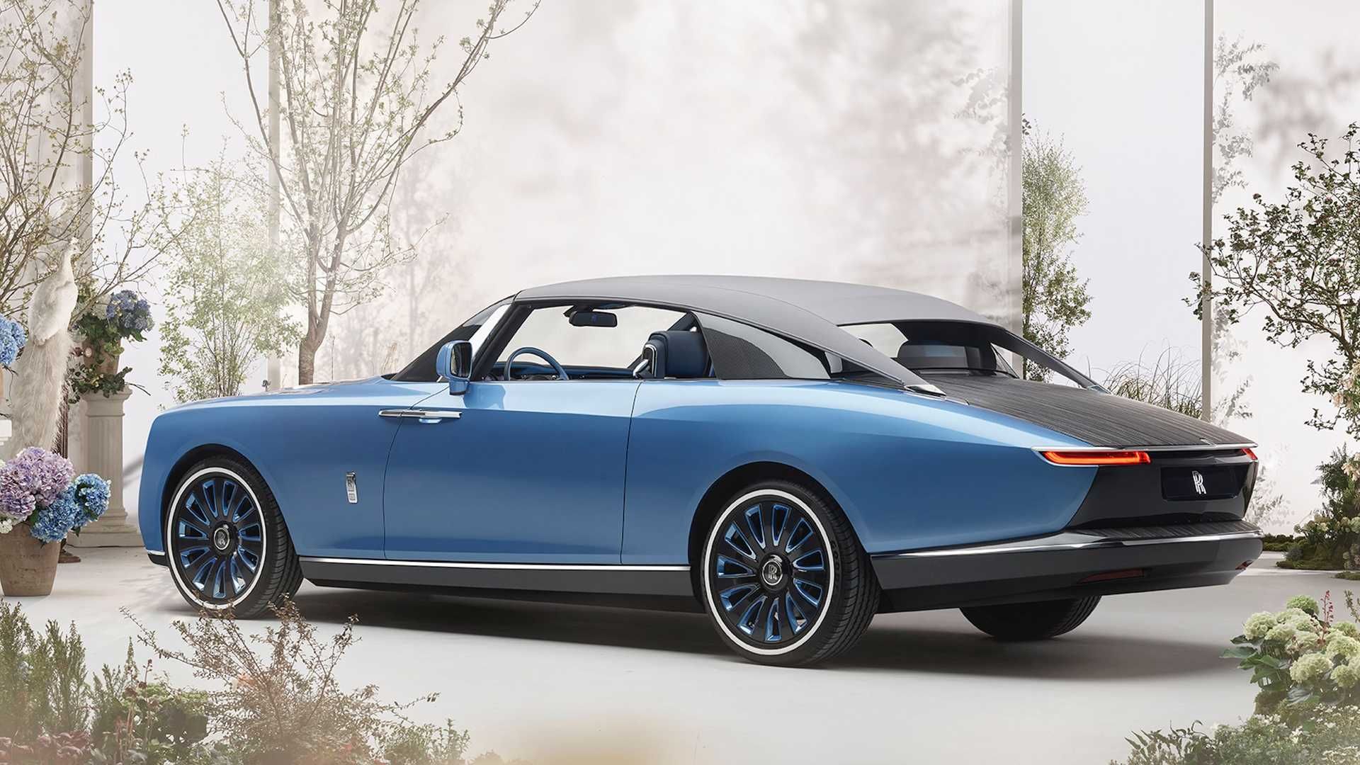نمای جانبی رولزرویس بوت تیل / Rolls-Royce Boat Tail آبی رنگ