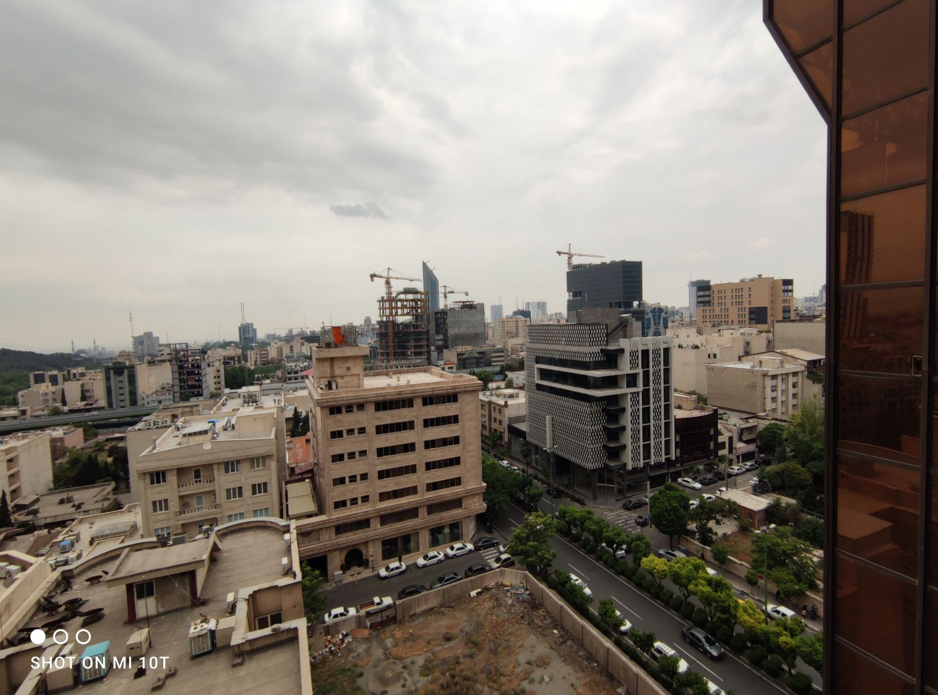 نمونه عکس دوربین اولتراواید شیائومی می 10 تی - نمای جنوبی خیابان جردن