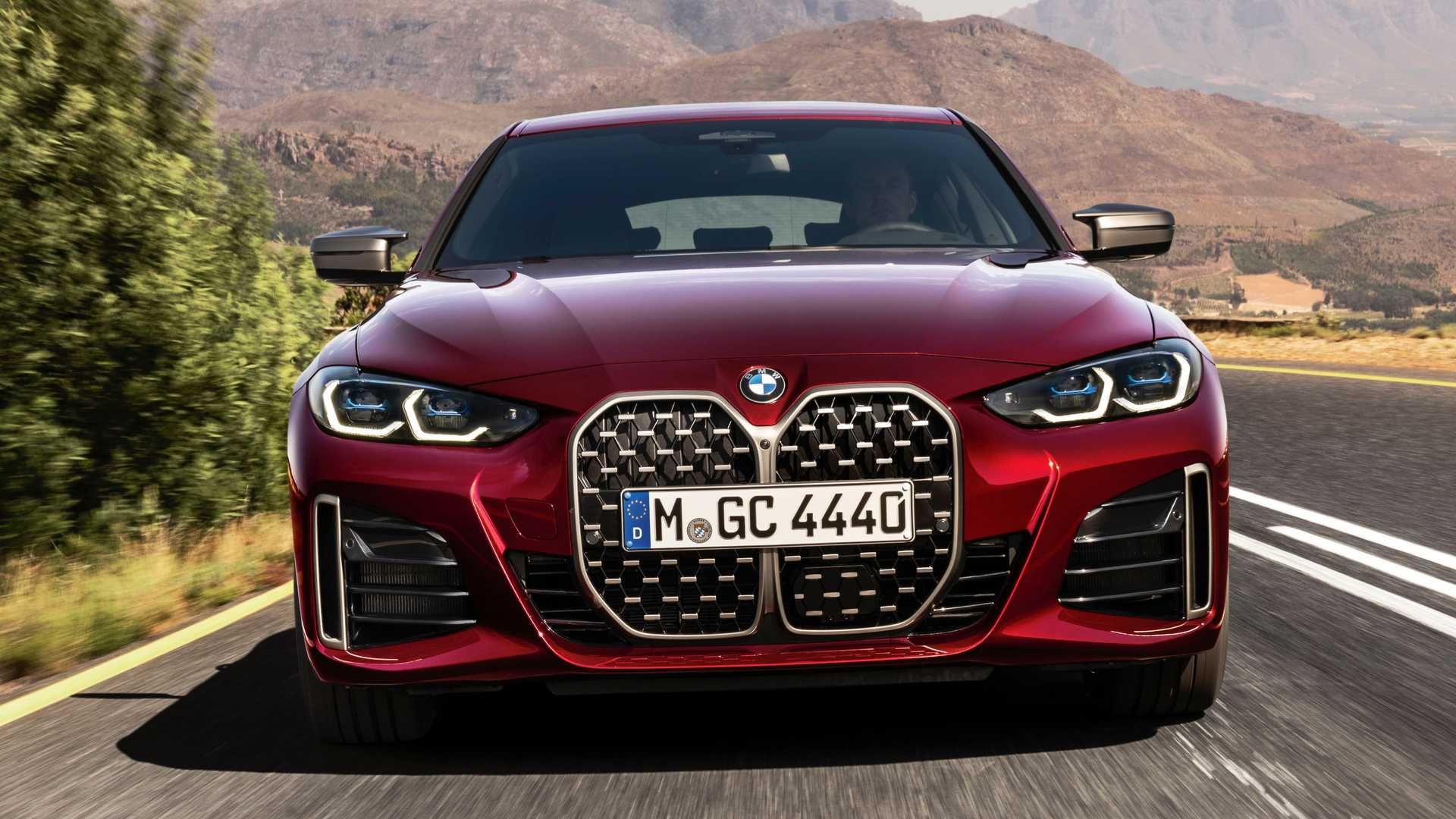 جلوپنجره کلیوی بی ام و سری 4 گرن کوپه / 2022 BMW 4 Series Gran Coupe قرمز رنگ