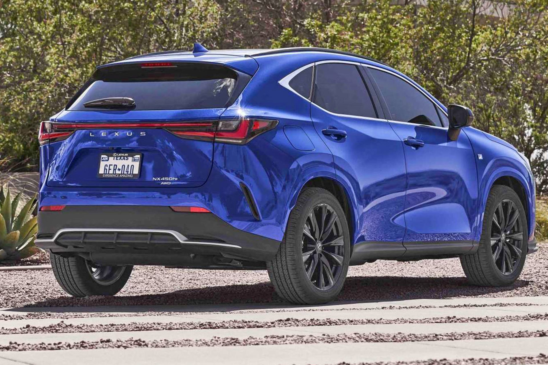 LEXUS NX 2022 نمای پشت نسل جدید لکسوس ان ایکس