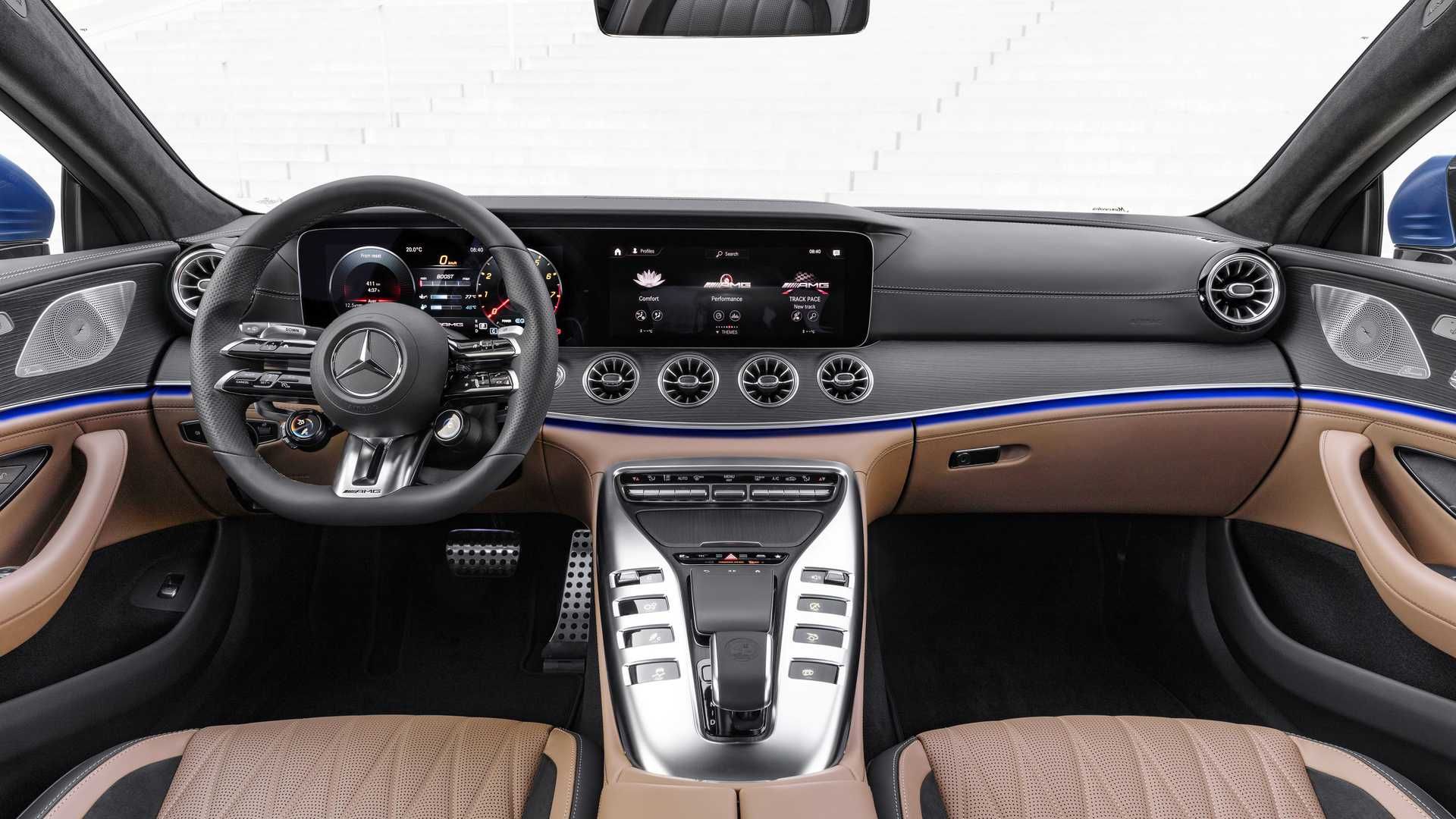 کابین و داشبورد مرسدس آ ام گ جی تی چهاردر / 2022 Mercedes-AMG GT 4-Door