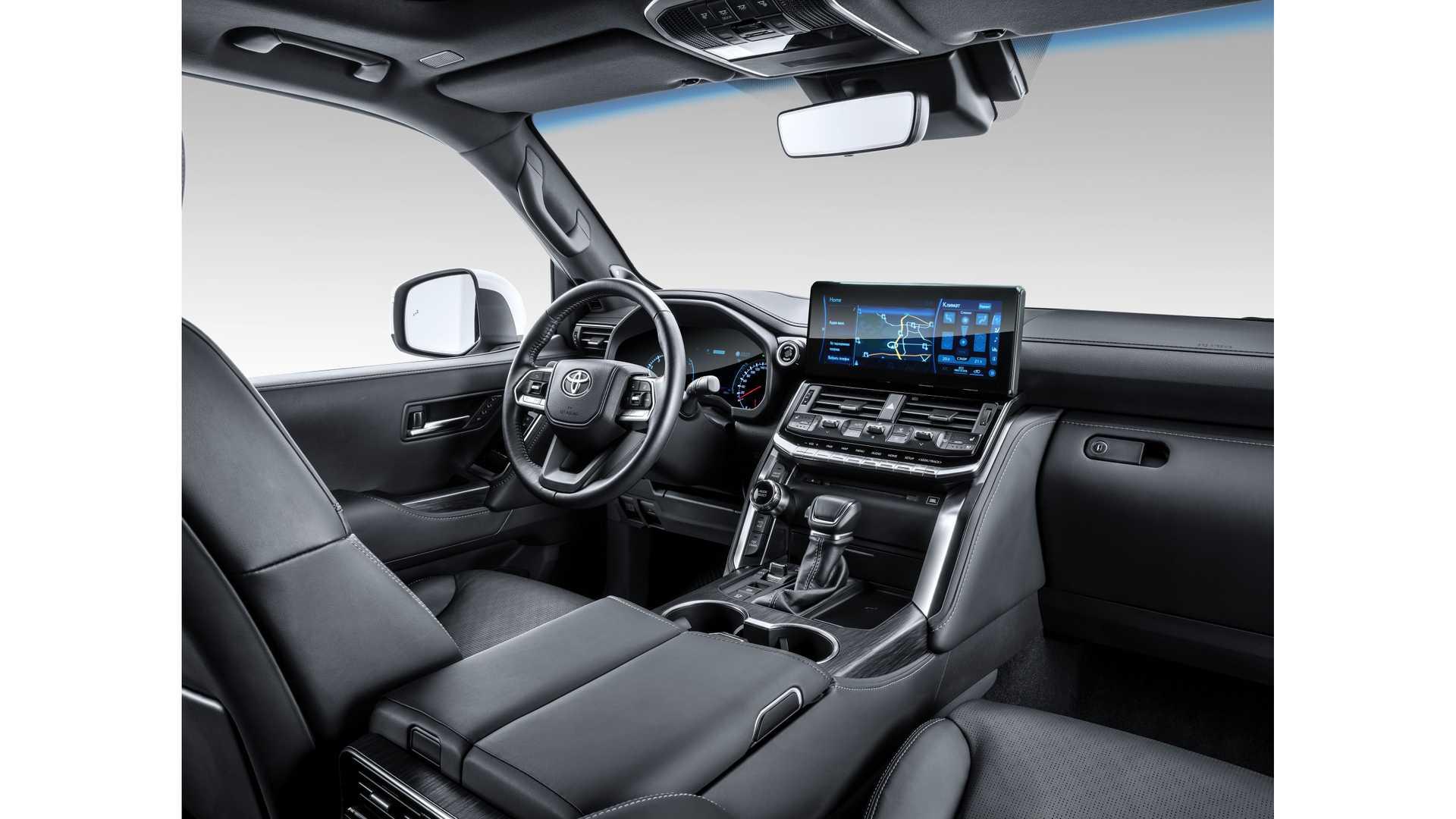 Toyota Land Cruiser 2022 تویوتا لندکروزر 300 نمای داشبورد