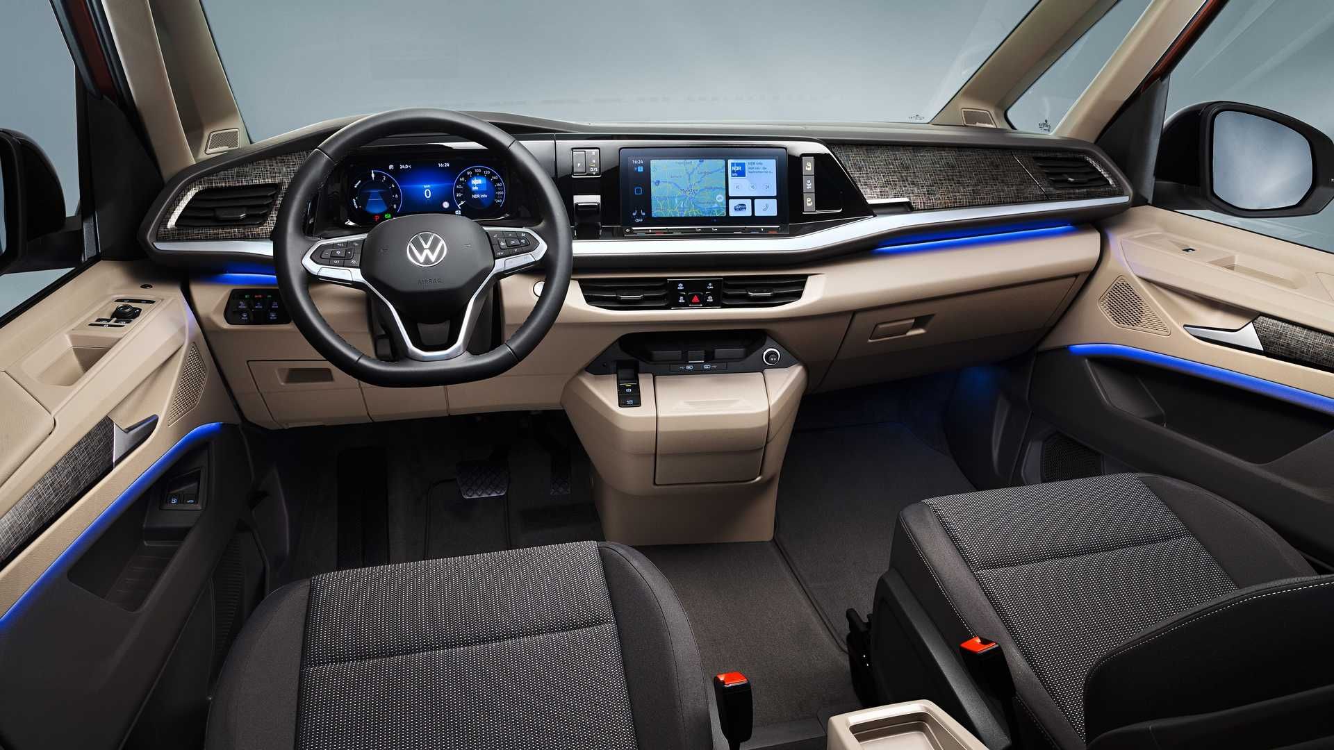 نمای کابین و داشبورد ون چندمنظوره فولکس واگن تی 7 / 2022 Volkswagen Multivan T7