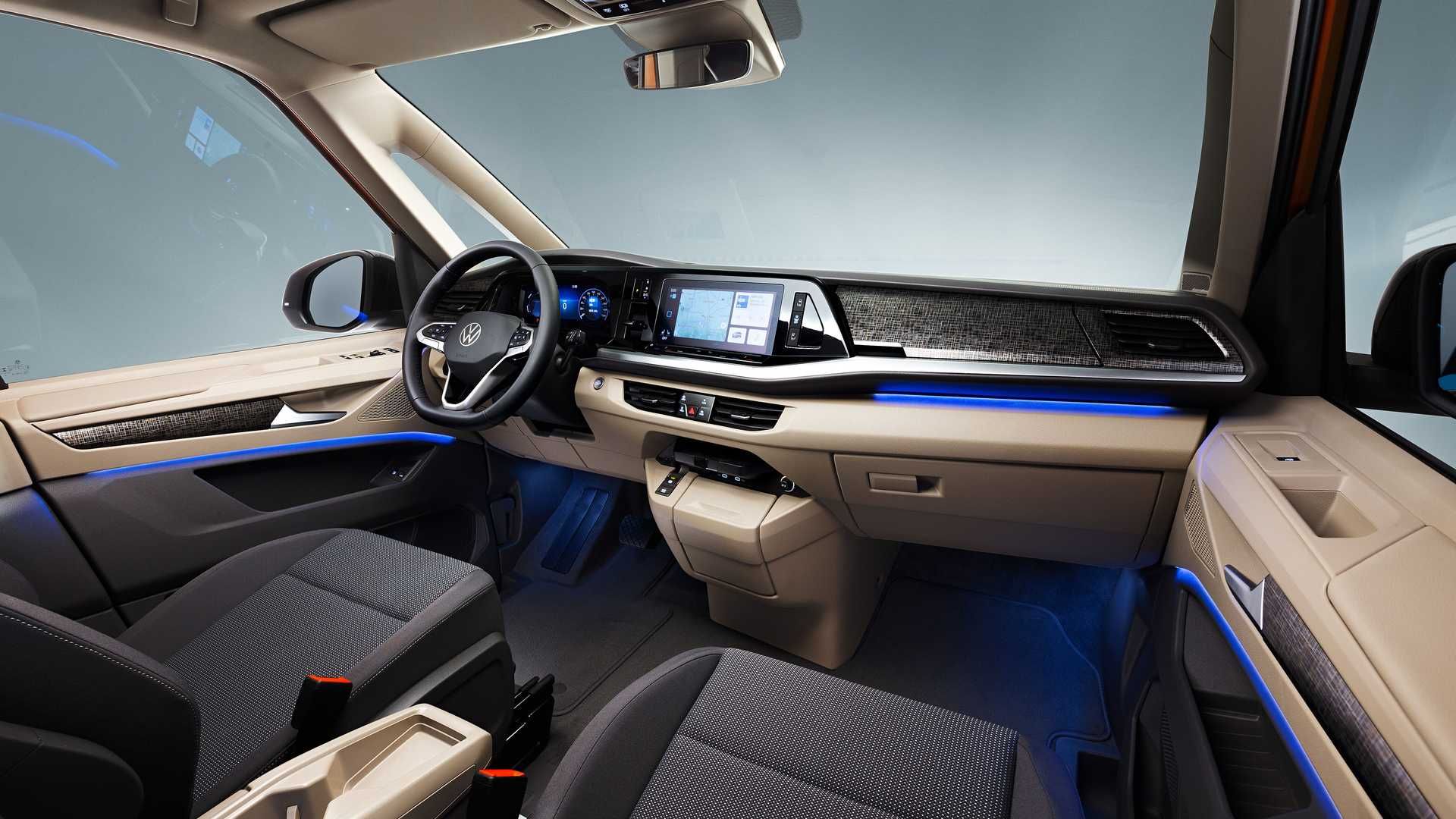 صندلی جلو و داشبورد ون چندمنظوره فولکس واگن تی 7 / 2022 Volkswagen Multivan T7