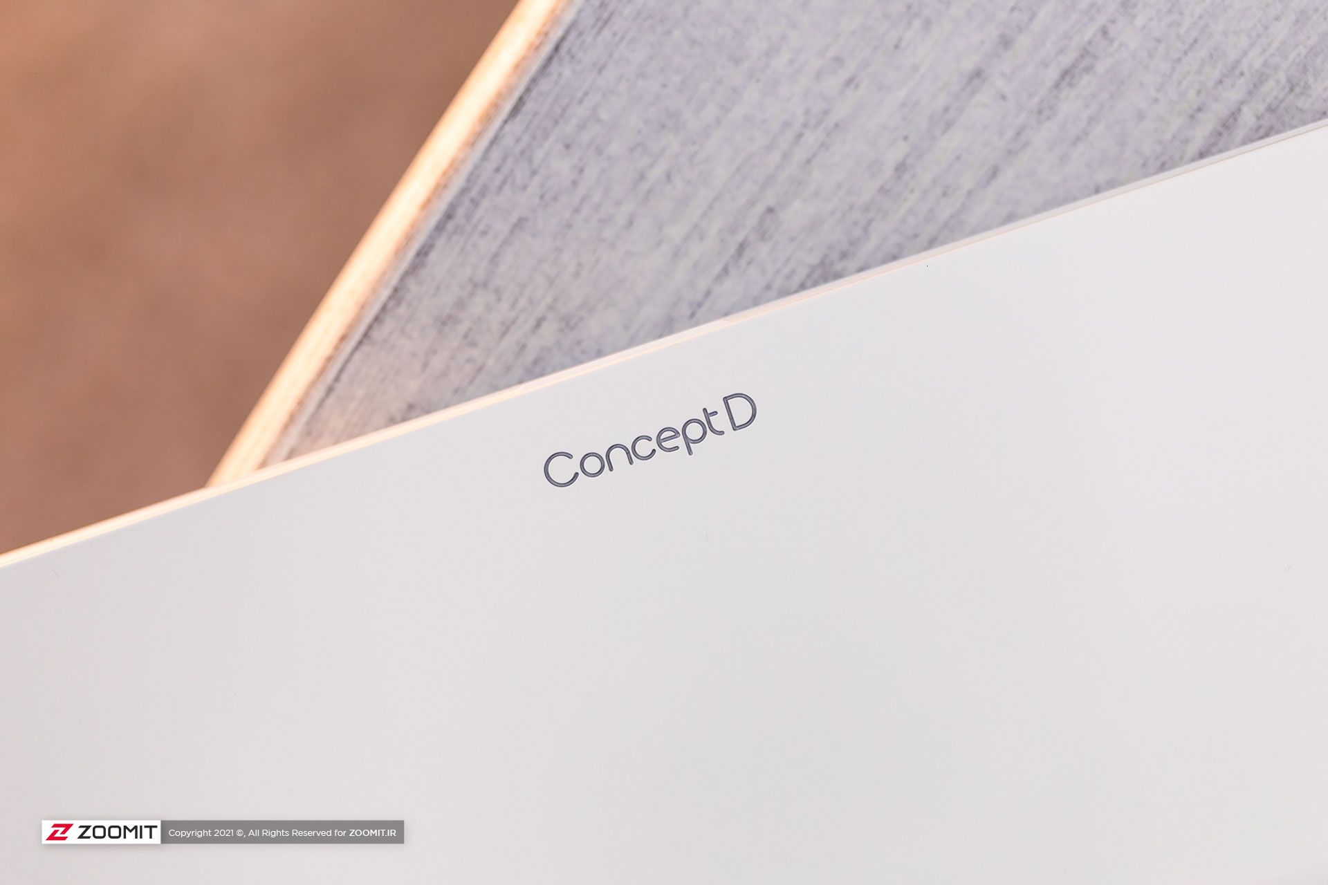 لوگوی ConceptD روی لپ تاپ ایسر ConceptD 7 Ezel Pro