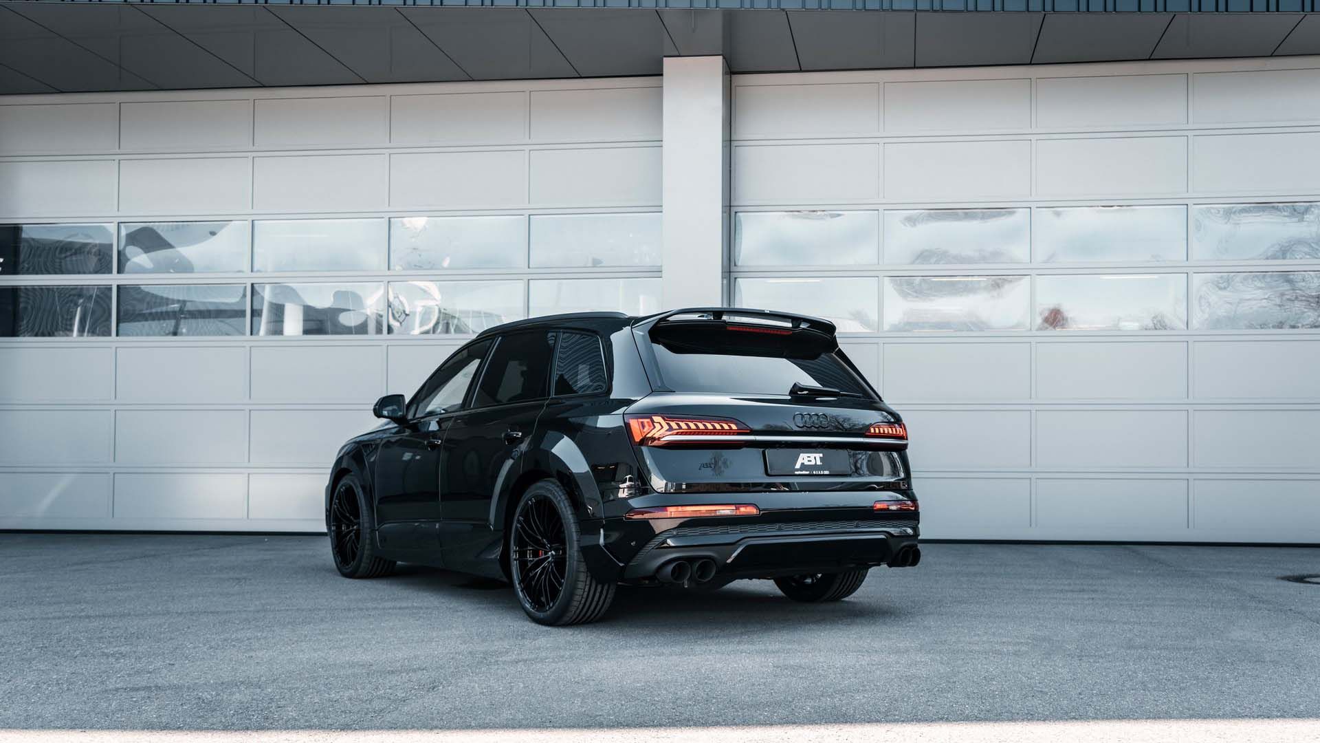 نمای سه چهارم عقب آئودی اس کیو 7 تیونینگ ای بی تی اسپرتس‌لاین / ABT Sportsline Audi SQ7