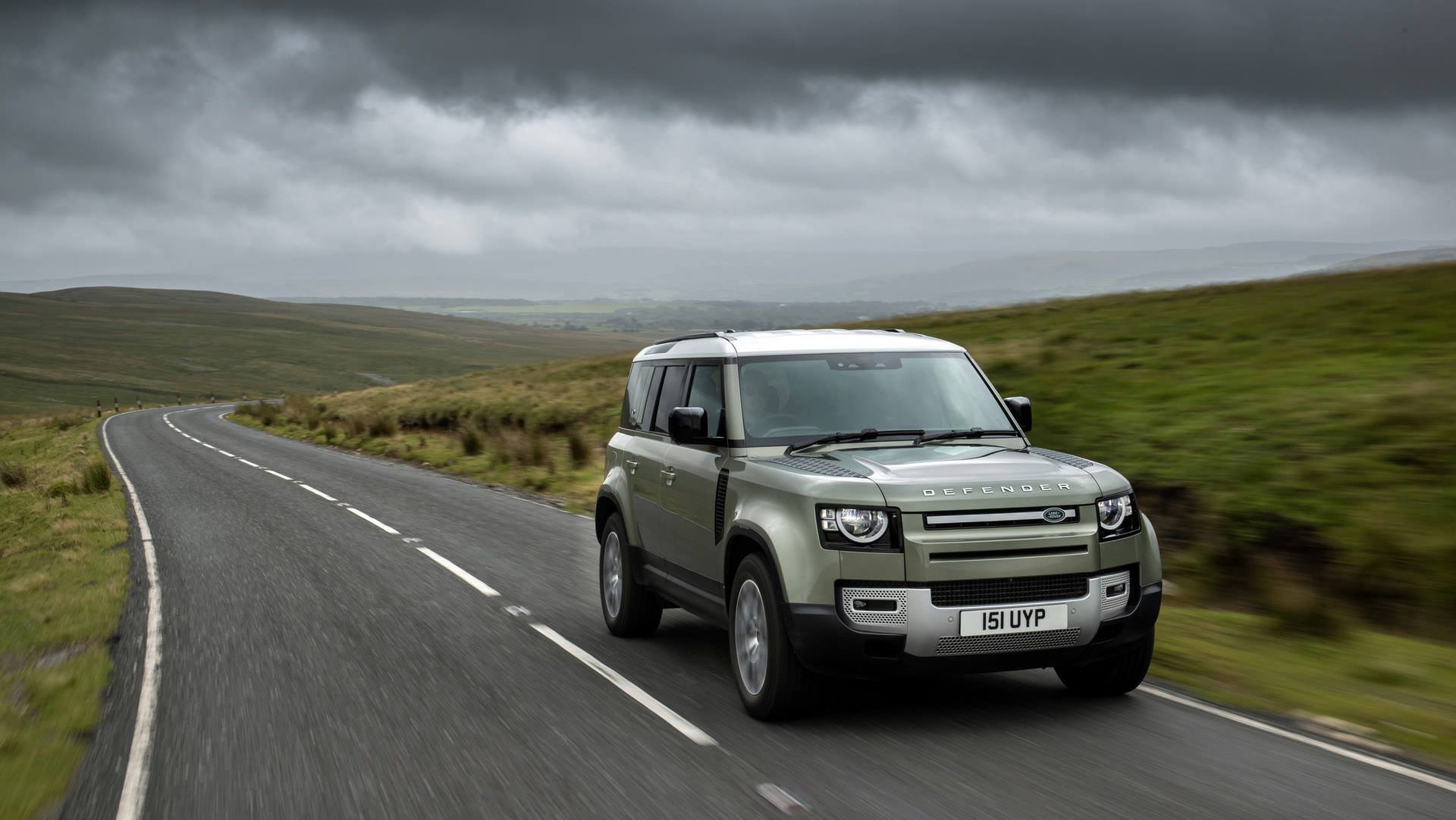 نمای کناری شاسی بلند مفهومی لندرور دیفندر هیدروژنی / Hydrogen Land Rover Defender Concept