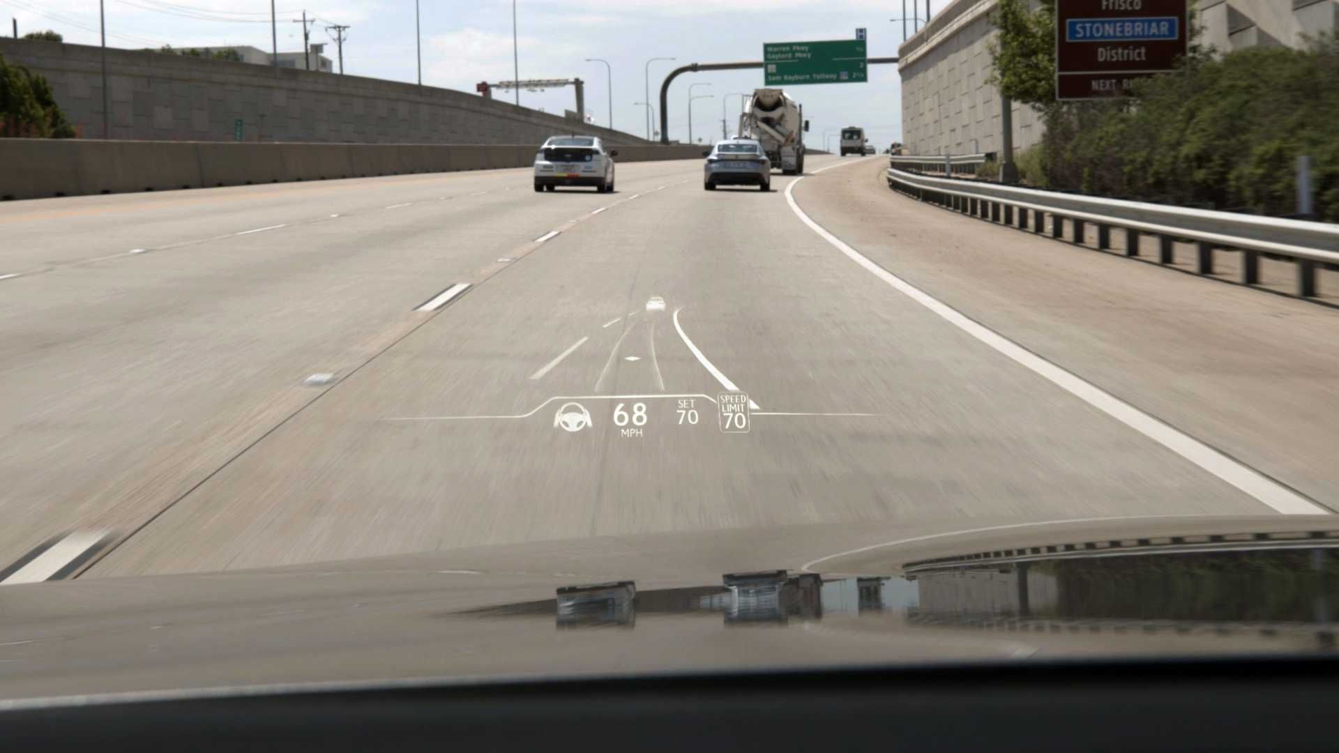 خودرو لکسوس ال اس مجهز به فناوری خودران / Lexus Teammate Advanced Drive در جاده بزرگراه