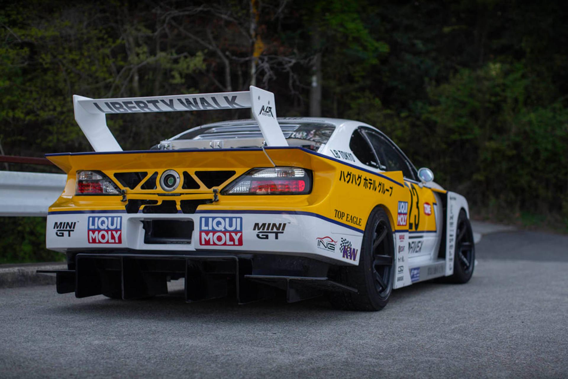 نمای عقب نیسان سیلویا تیونینگ لیبرتی واک / Liberty Walk Nissan S15