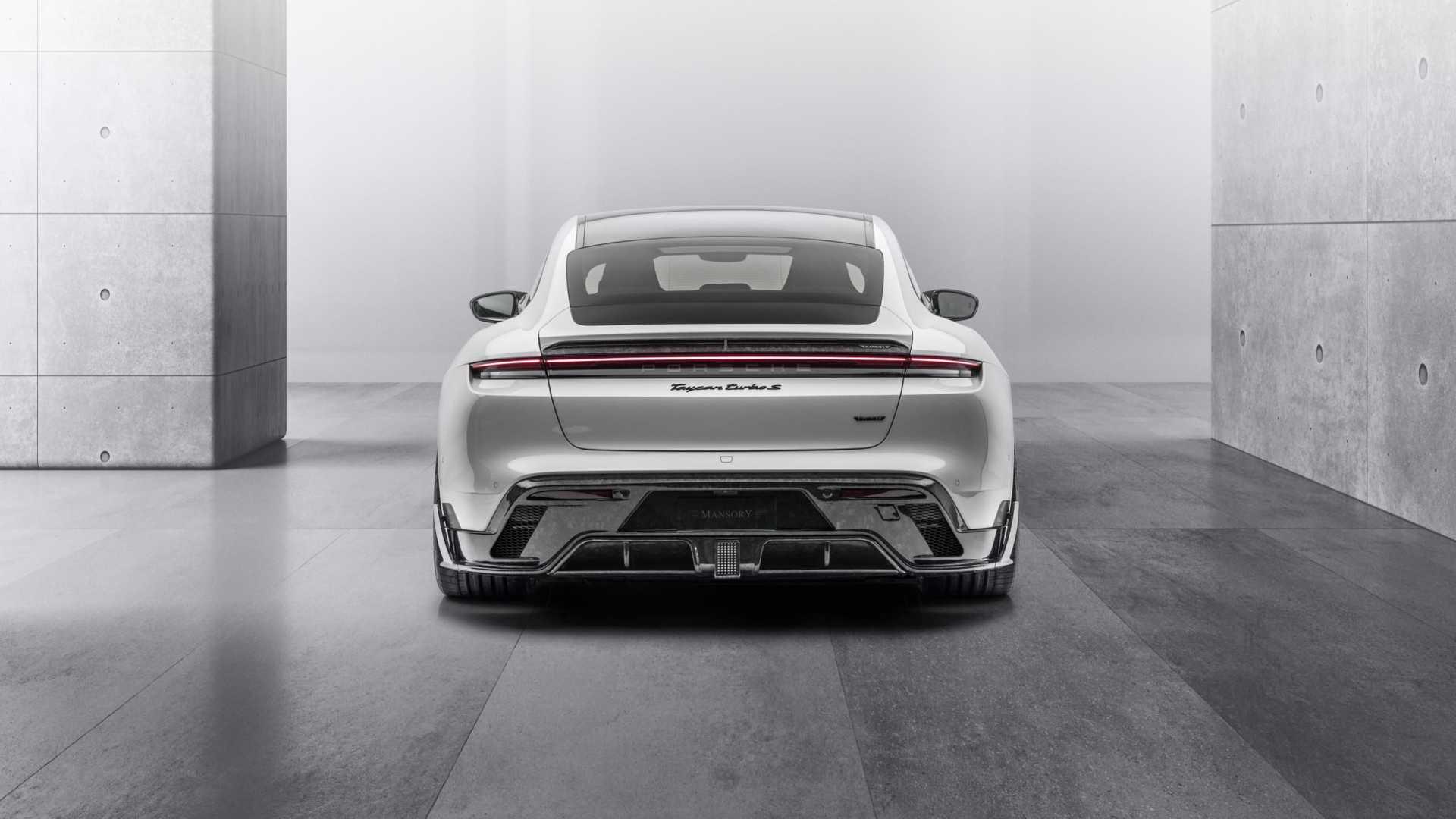 نمای عقب پورشه تایکان تیونینگ منصوری / Mansory Porsche Taycan سفید رنگَ