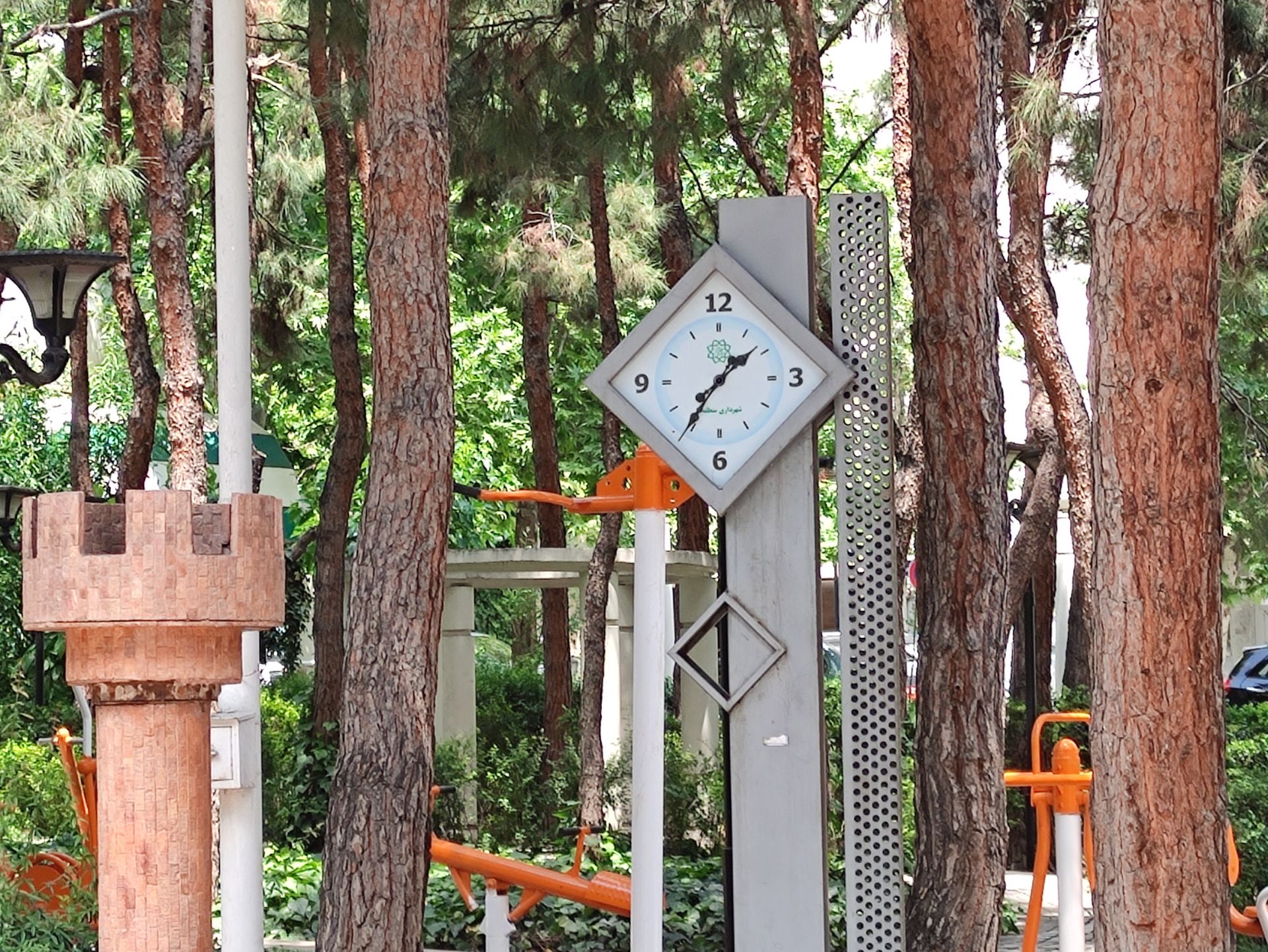 بزرگ‌نمایی ۴ برابری دوربین واید می ۱۰ تی